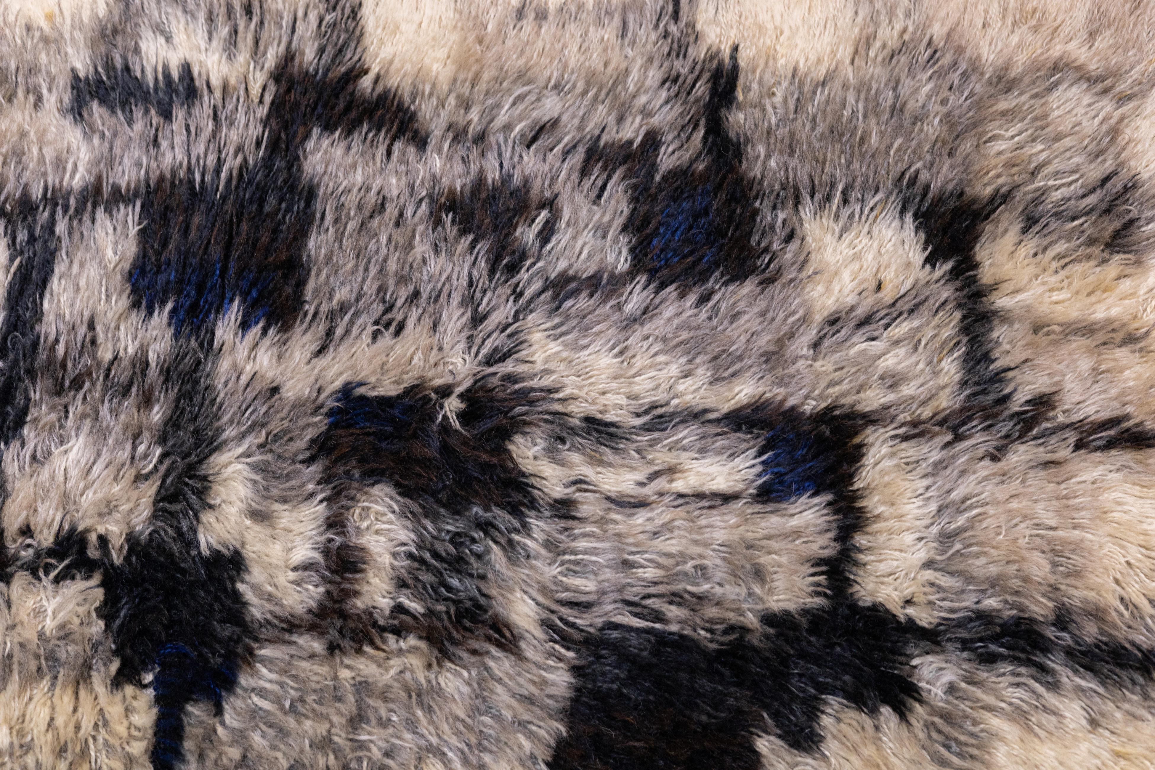 Vintage Swedish Wool Pile Rug 2'6'' x 4'4'' For Sale 1