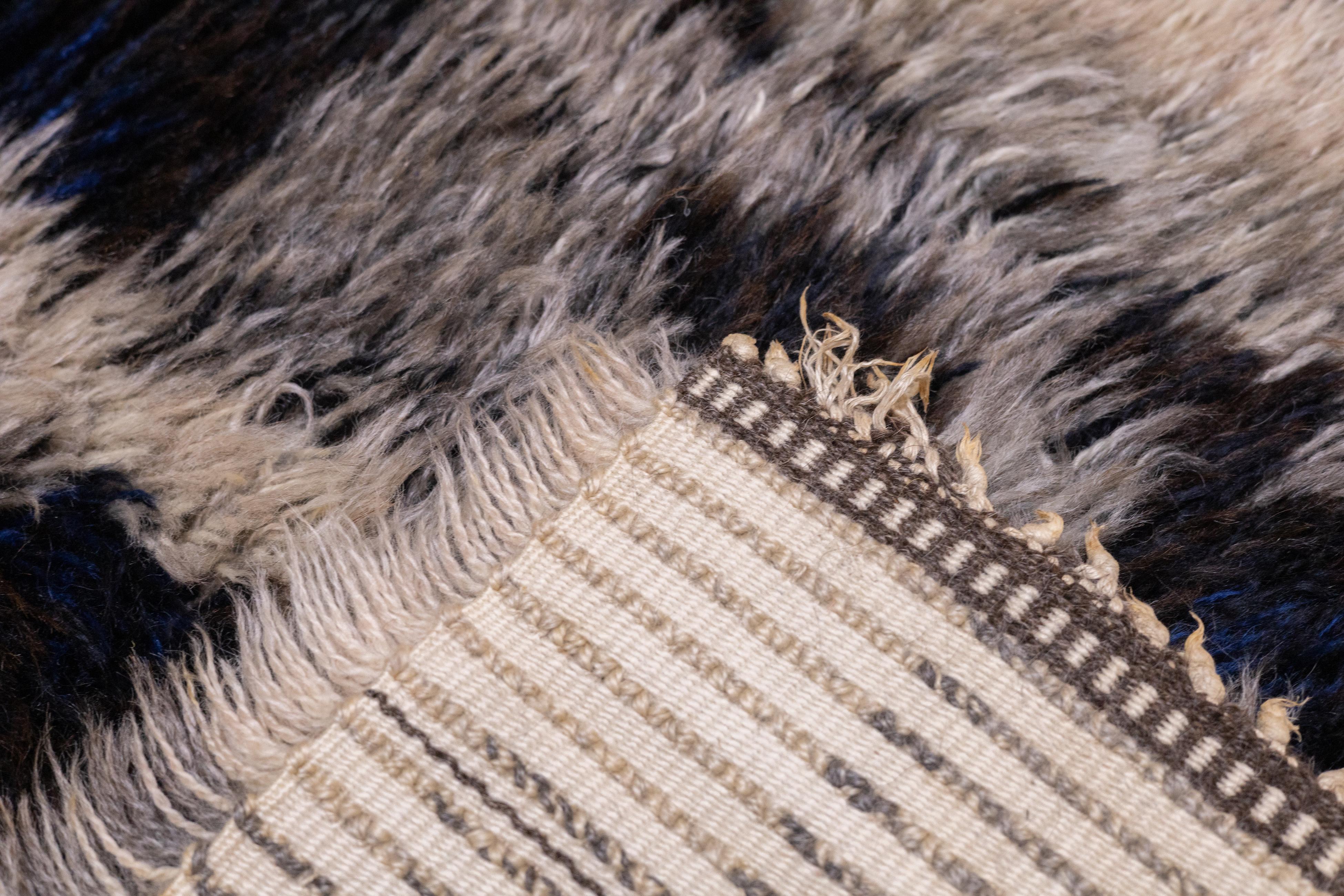 Vintage Swedish Wool Pile Rug 2'6'' x 4'4'' For Sale 4