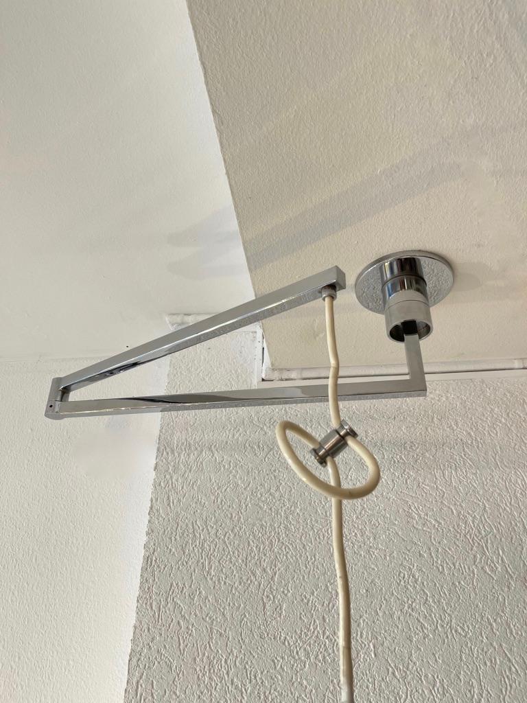 Lampada da soffitto cromata a braccio oscillante vintage 