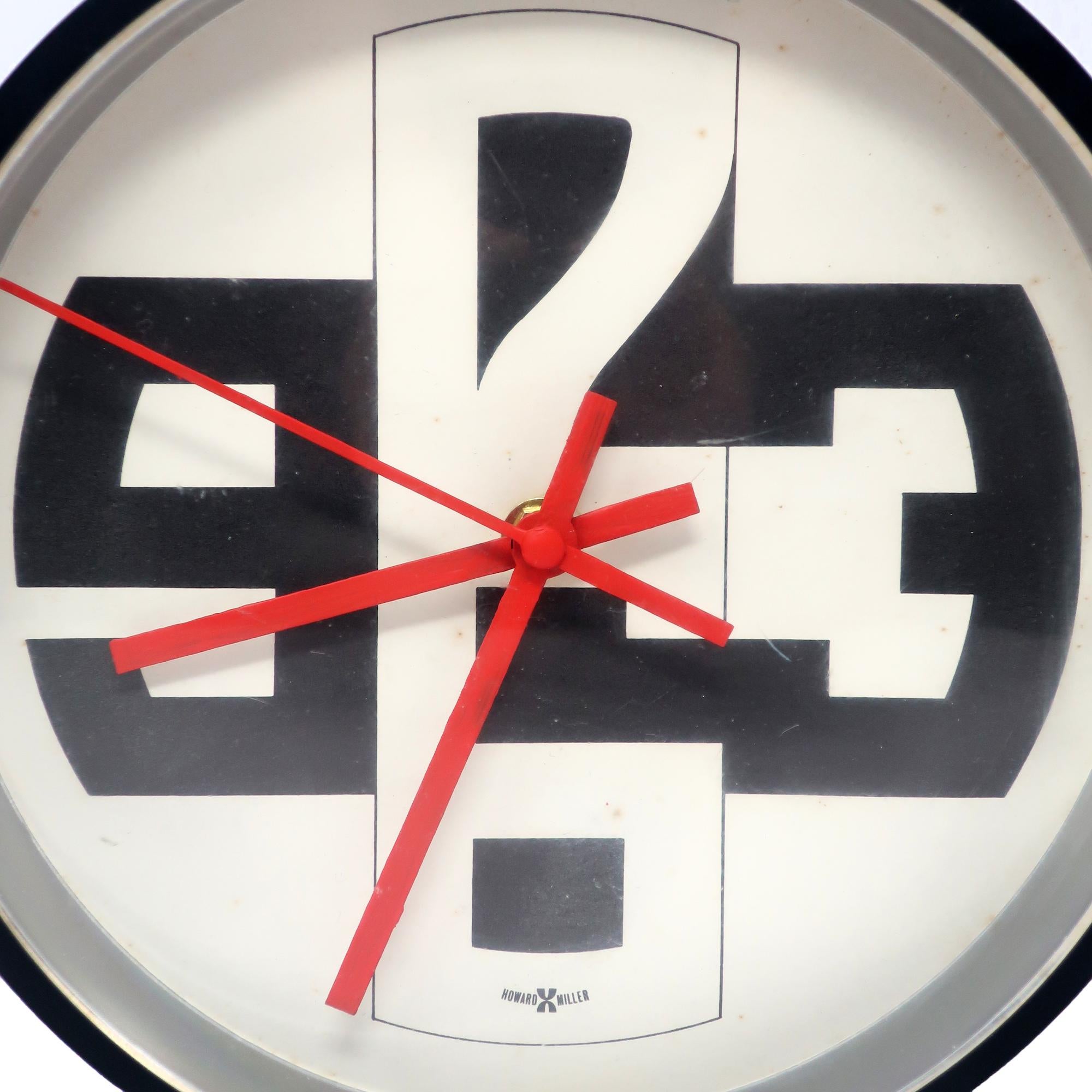 Vintage Swing Timer 923 Wall Clock by George Nelson Associates for Howard Miller In Good Condition In Brooklyn, NY