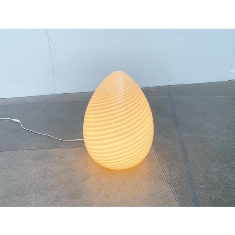 Lampada da terra a uovo in vetro di Murano a vortice vintage di Vetri Murano in vendita 4