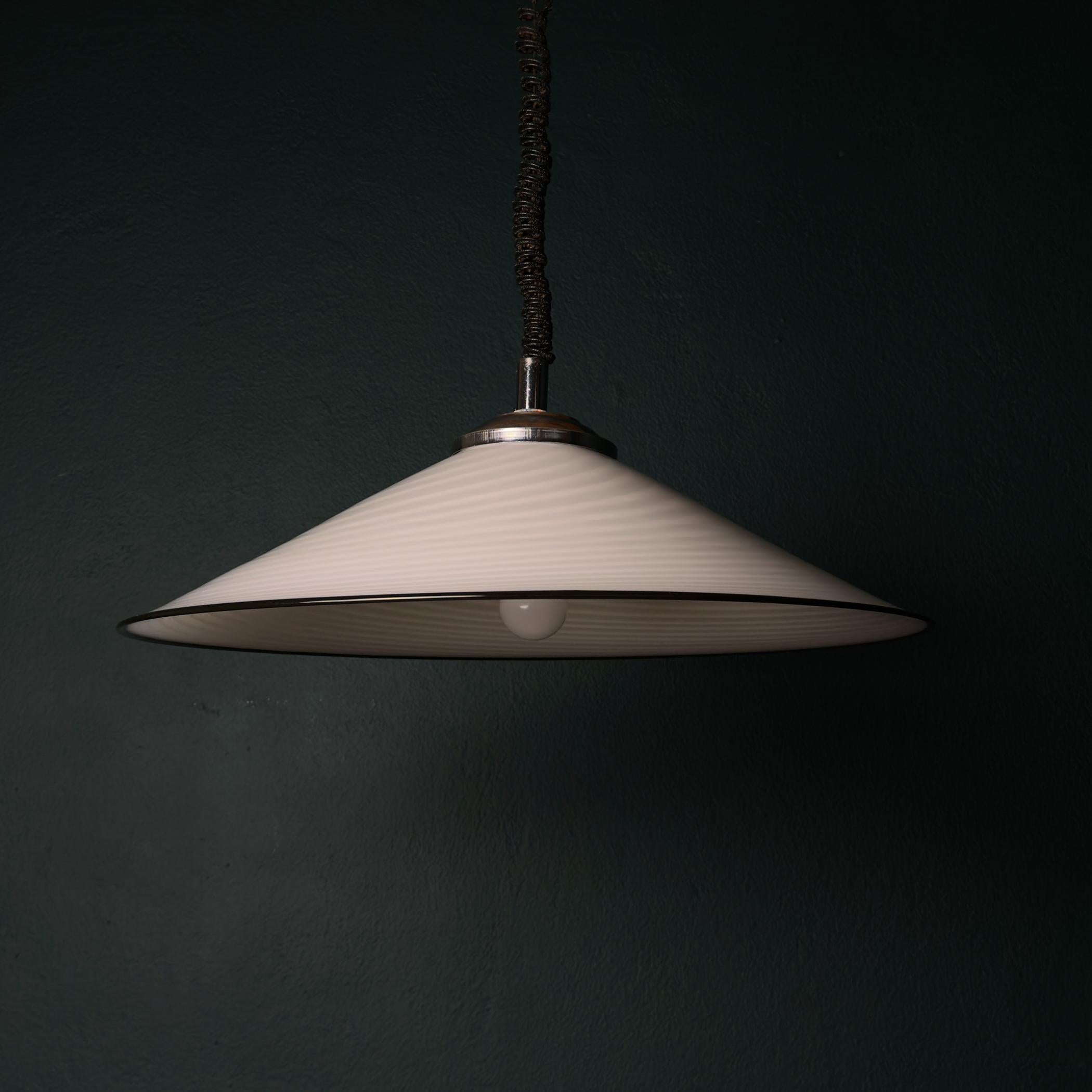 Lámpara colgante Vintage Swirl de cristal de Murano, Italia Años 70 en venta 3