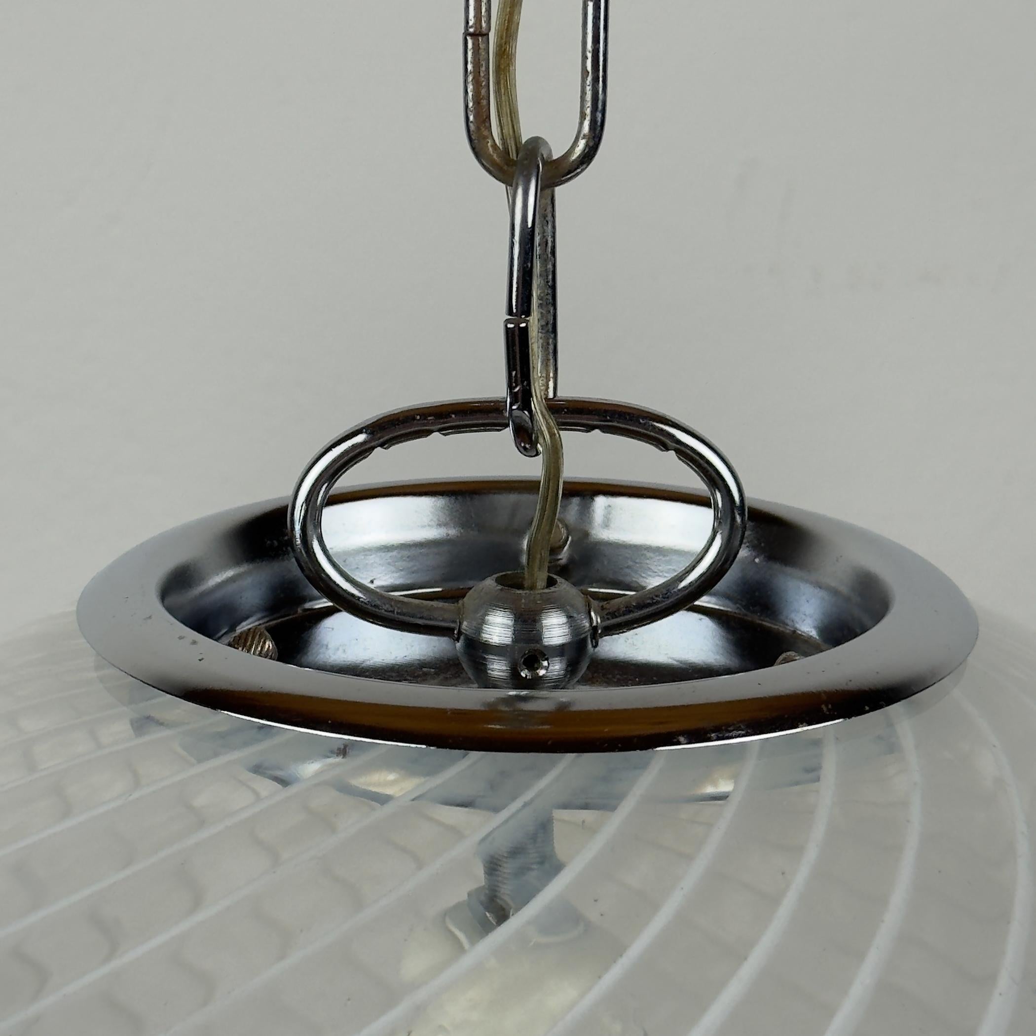 Vintage swirl murano pendant lamp, Italy 1970s In Good Condition For Sale In Miklavž Pri Taboru, SI