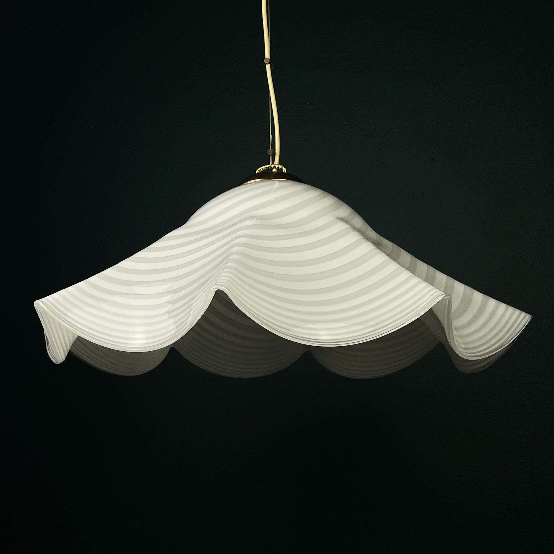 Vintage swirl white Murano glass pendant lamp, Italy 1970s For Sale 5