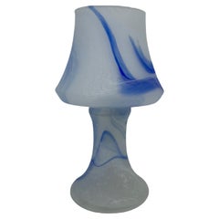 Lampe de table vintage en verre tourbillonnant conçue par Monica Backström pour Kosta Boda