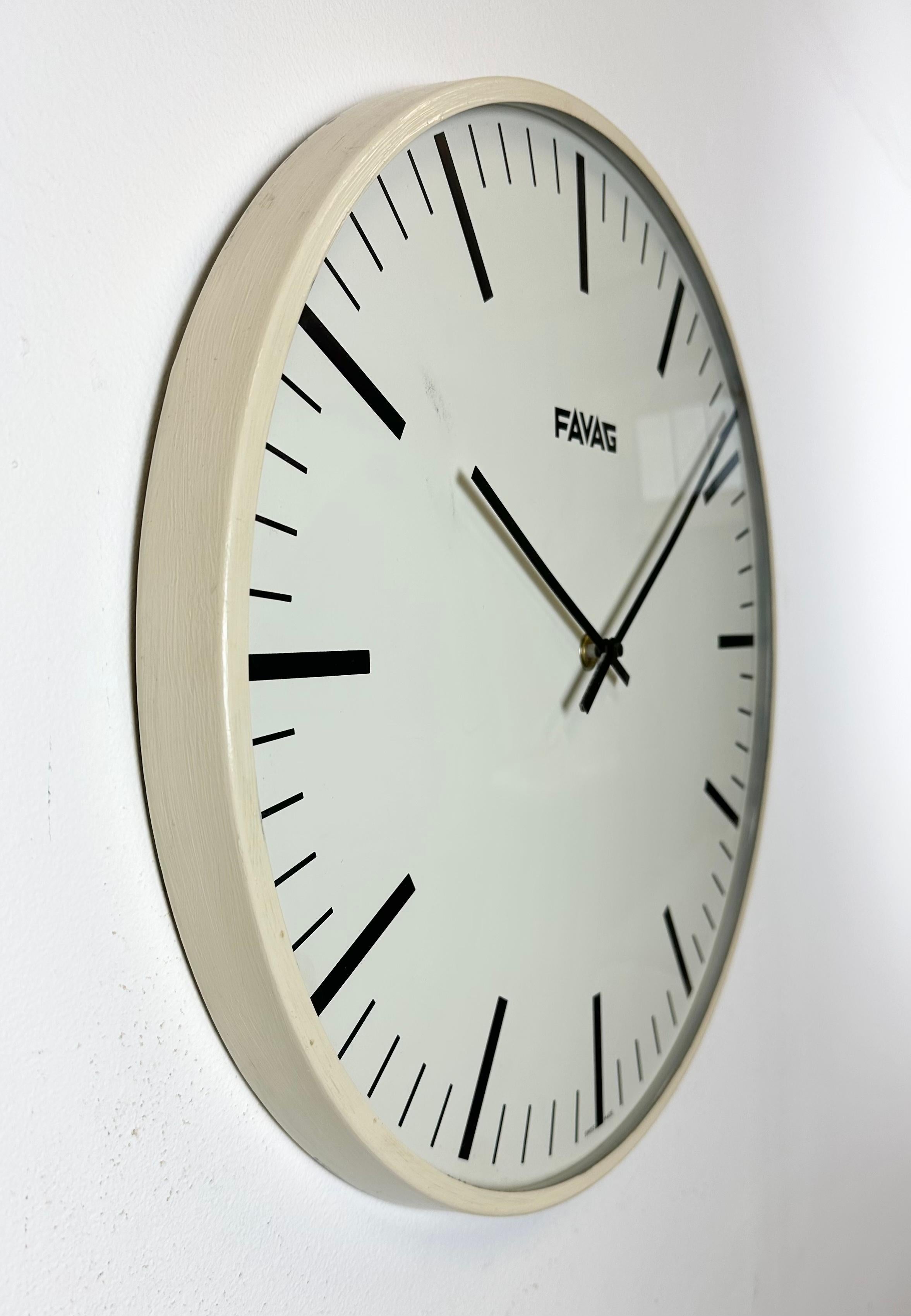 clock beige icon