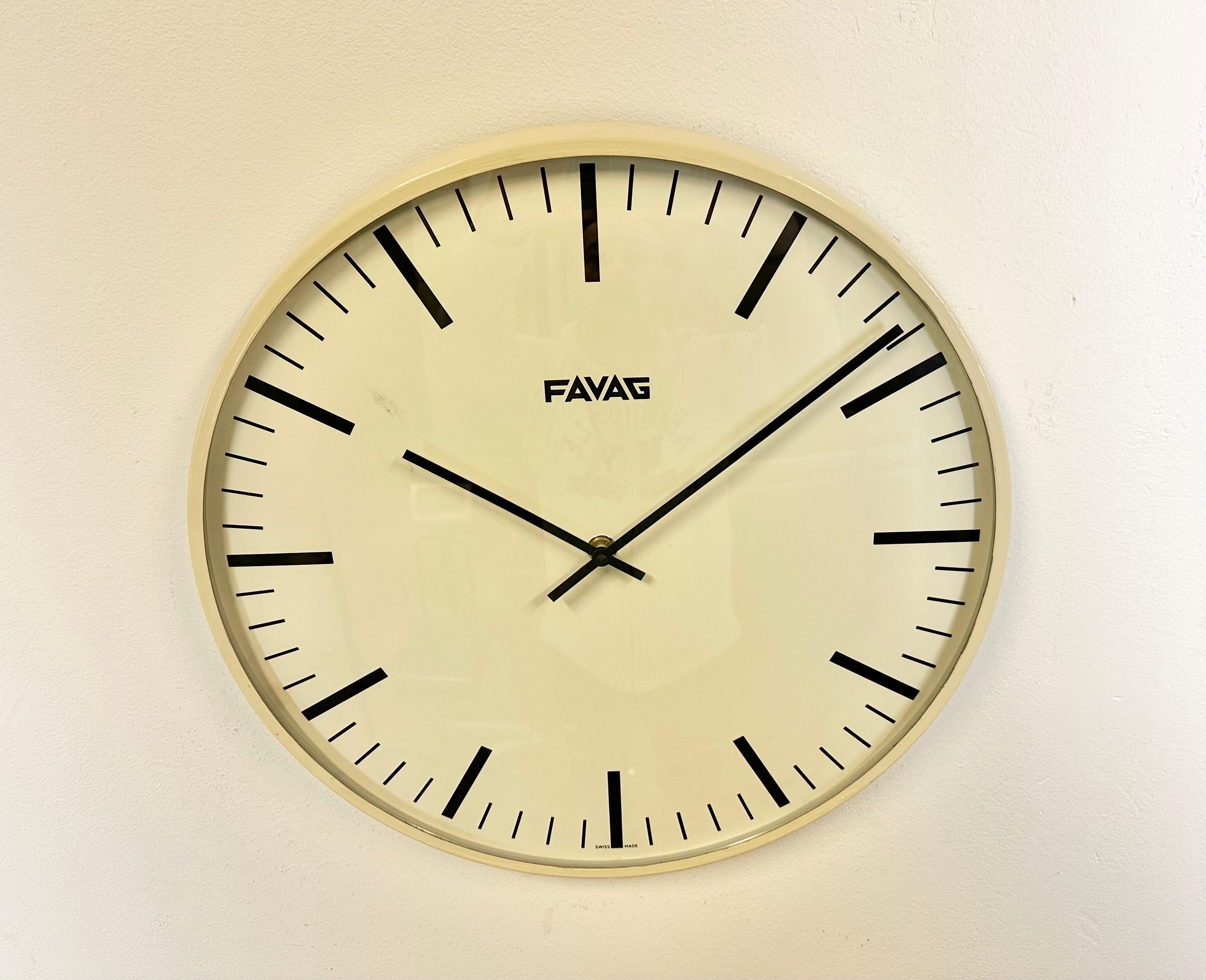 Industrial Vintage Swiss Beige Wall Clock from Favag, 1970s For Sale
