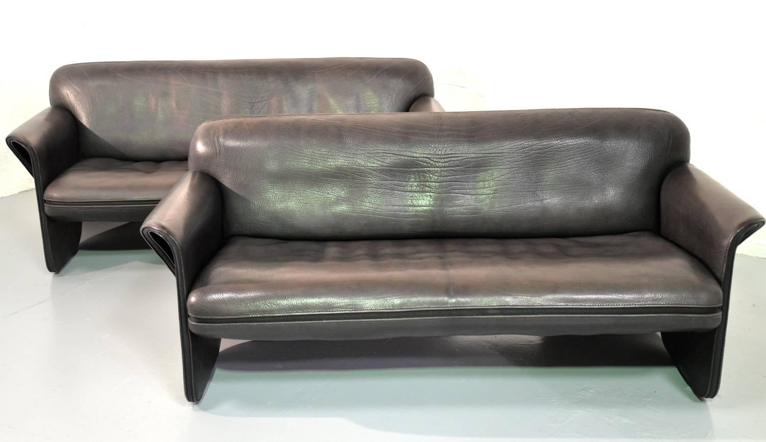 Discounted airfreight for our US and International customers ( from 2 weeks door to door )

The Cambridge Chair Company brings to you an ultra rare pair of vintage De Sede DS 125 sofas designed by Gerd Lange in 1978. These sculptural pieces are