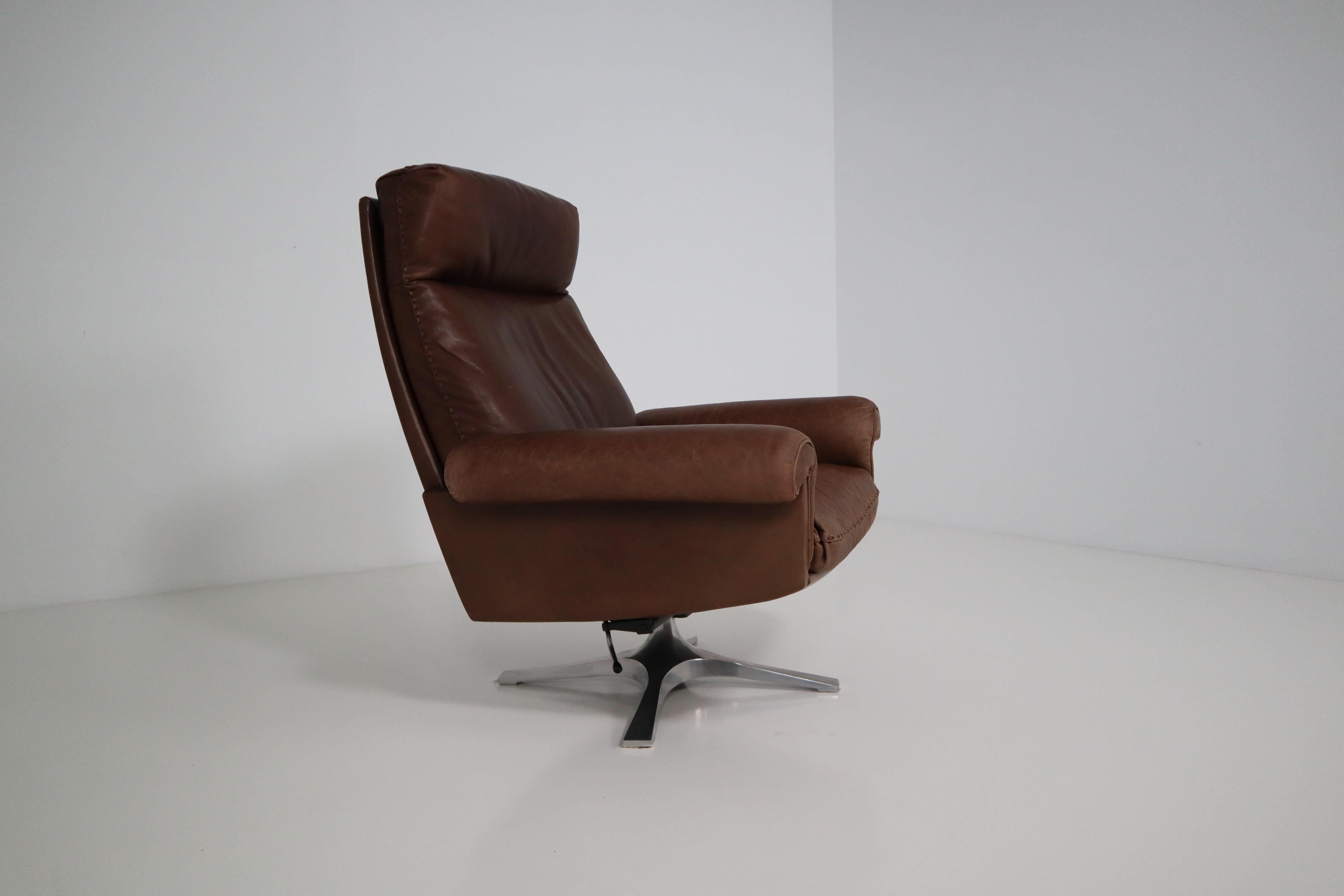 Aluminum Vintage Swiss De Sede DS 35 Executive Swivel Armchair, 1960s in Brown Leather