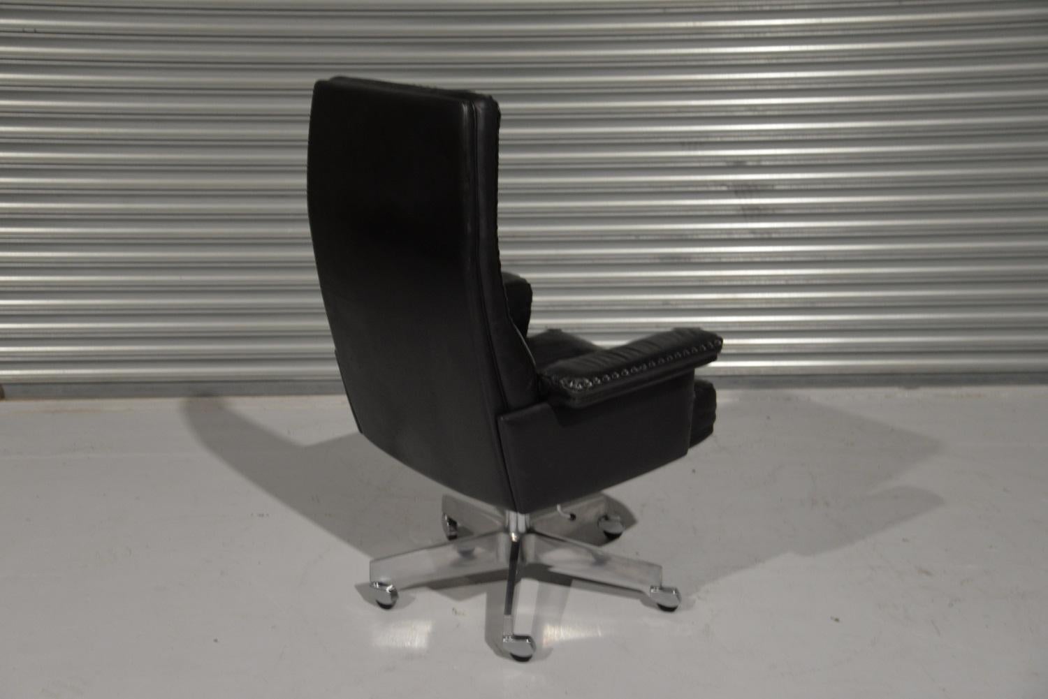 Milieu du XXe siècle Vintage De Sede DS 35 Fauteuil de direction pivotant sur roulettes:: Suisse 1960s