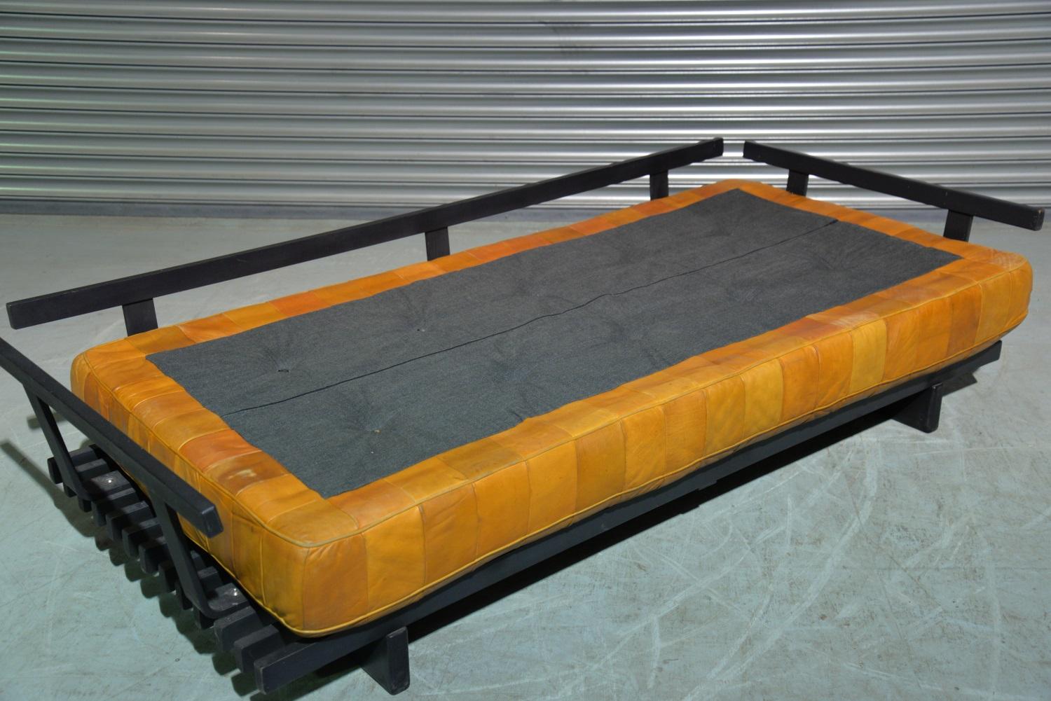 Vintage De Sede Ds 80 Patchwork Leather Daybed, Switzerland 1960s For Sale 13