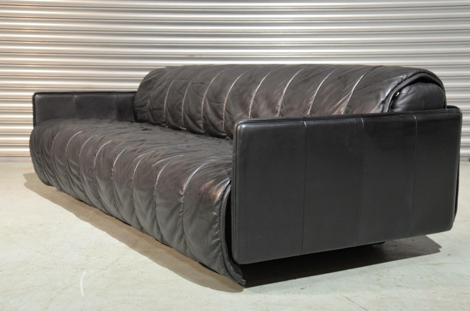 Vintage Swiss De Sede Leather Sofa / Daybed, 1970`s For Sale 3