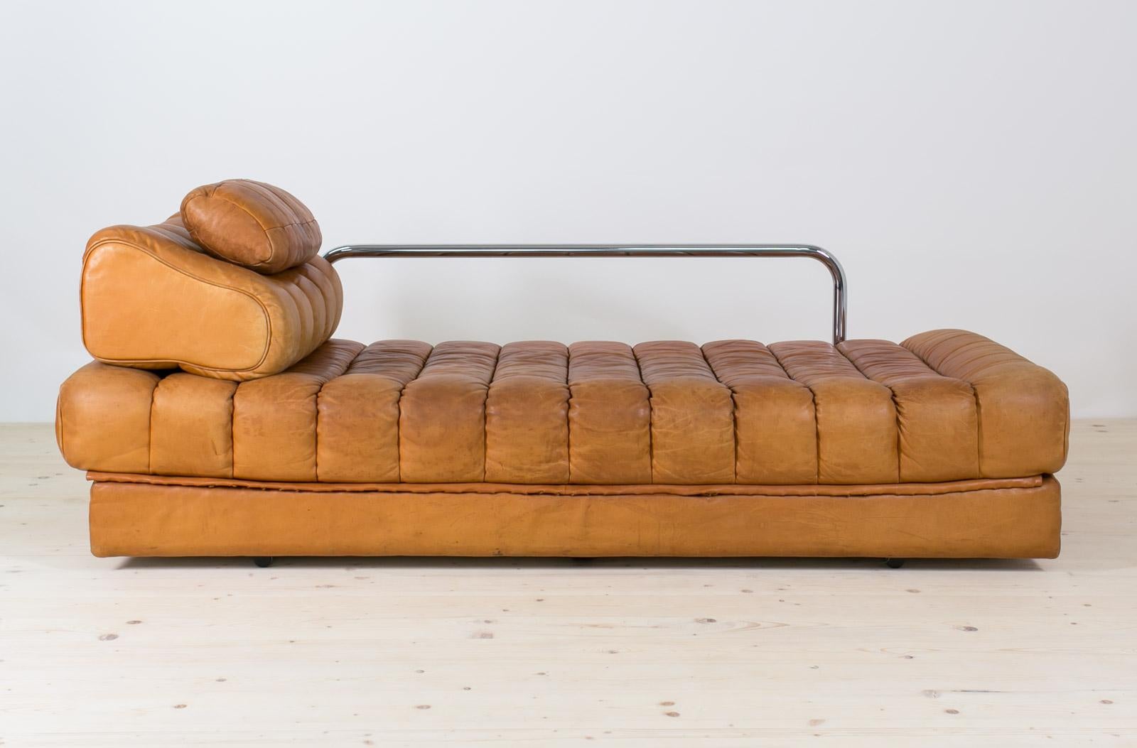 Vintage Swiss De Sede Sofa Bed from the 1960s, model DS 85 8