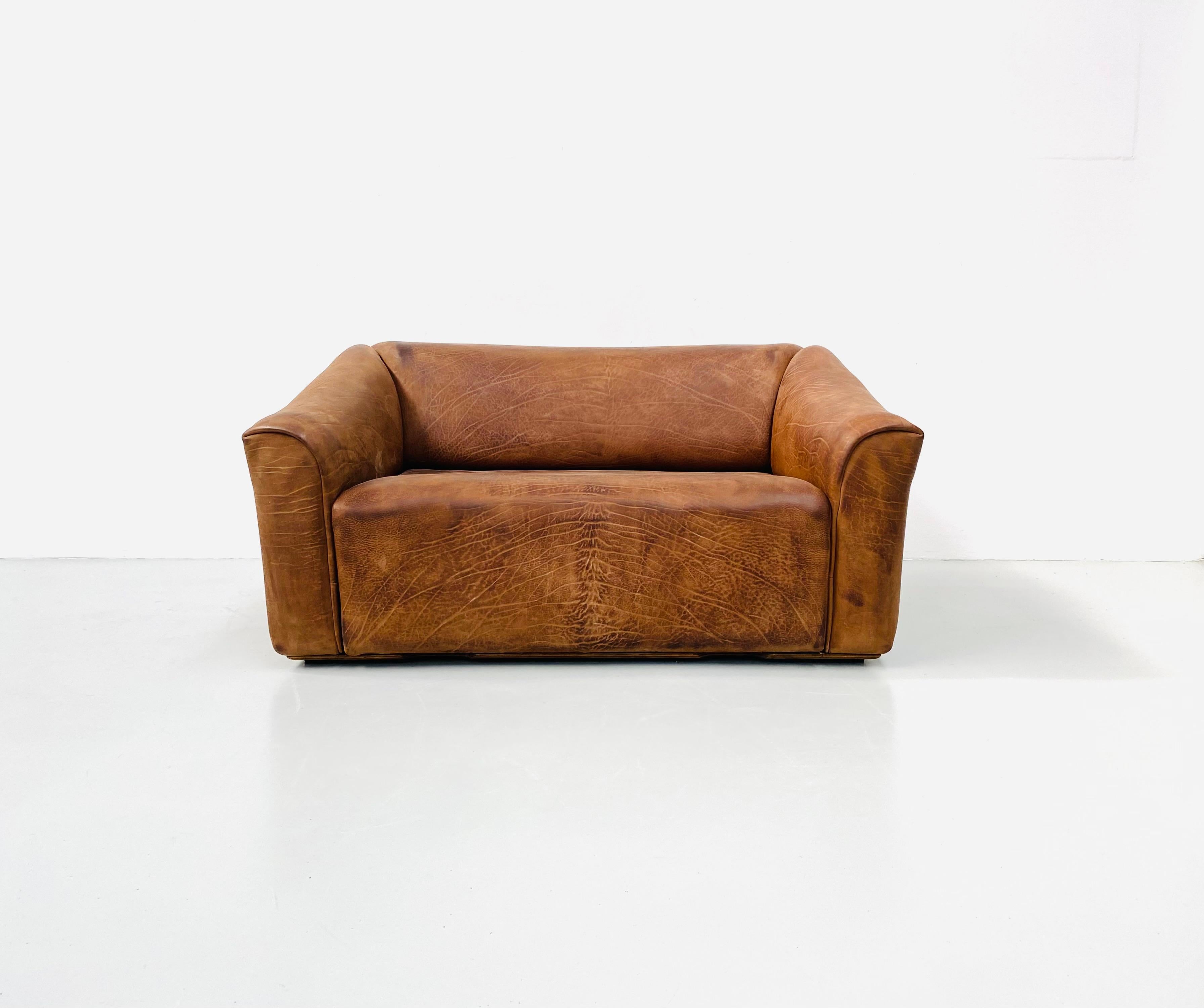 Mid-Century Modern Vintage Swiss DS-47 Buffalo Cognac Leather 2-Seater Sofa by De Sede, 1970s