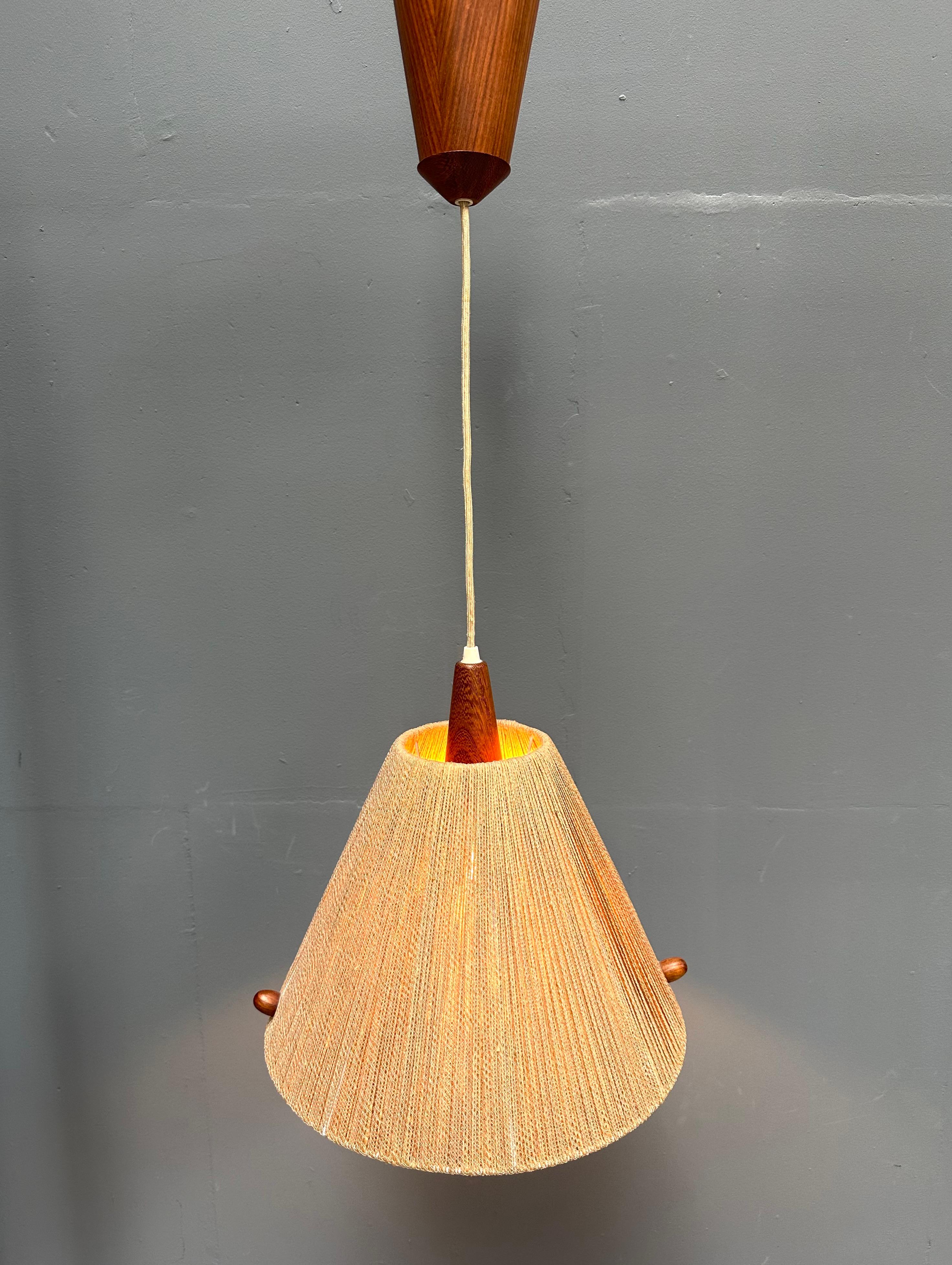 Vintage Swiss Extensible Hanging Lamp by Temde Leuchten type 342, 1970s. In Good Condition For Sale In Eindhoven, Noord Brabant