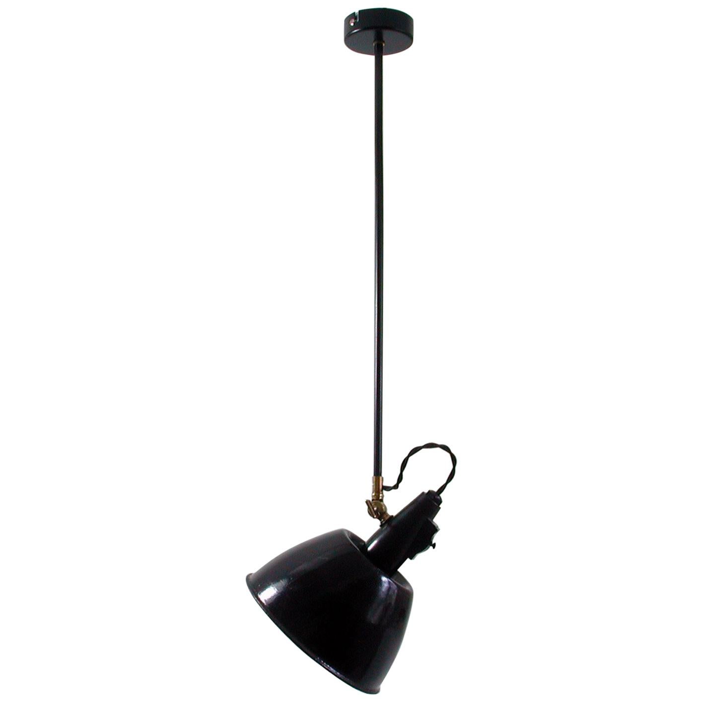 Schweizer Industrie-Bauhaus-Anhänger aus Emaille und Messing von Belmag, 1930er Jahre im Angebot