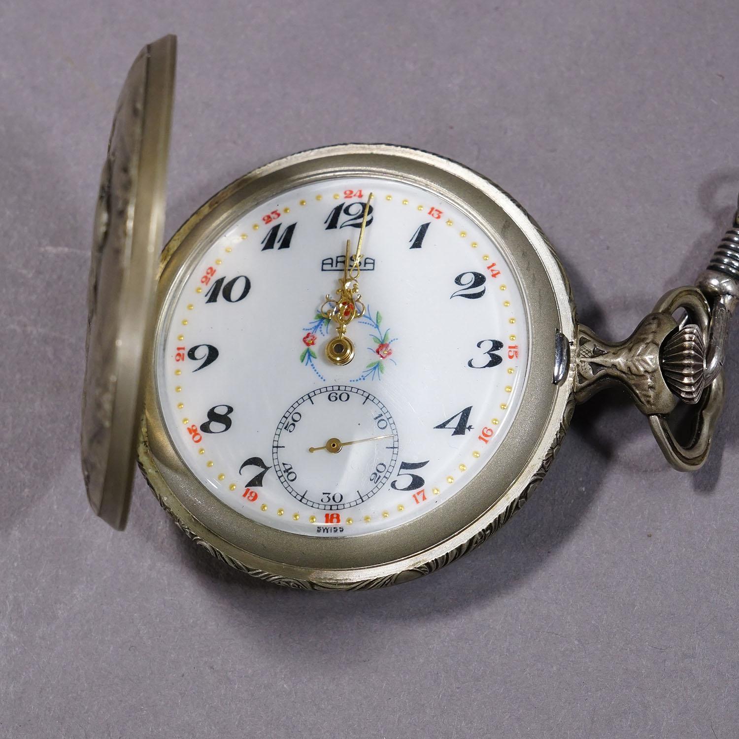 Vintage Swiss Made Comtoise Pocket Watch with Hunters Motives In Good Condition For Sale In Berghuelen, DE