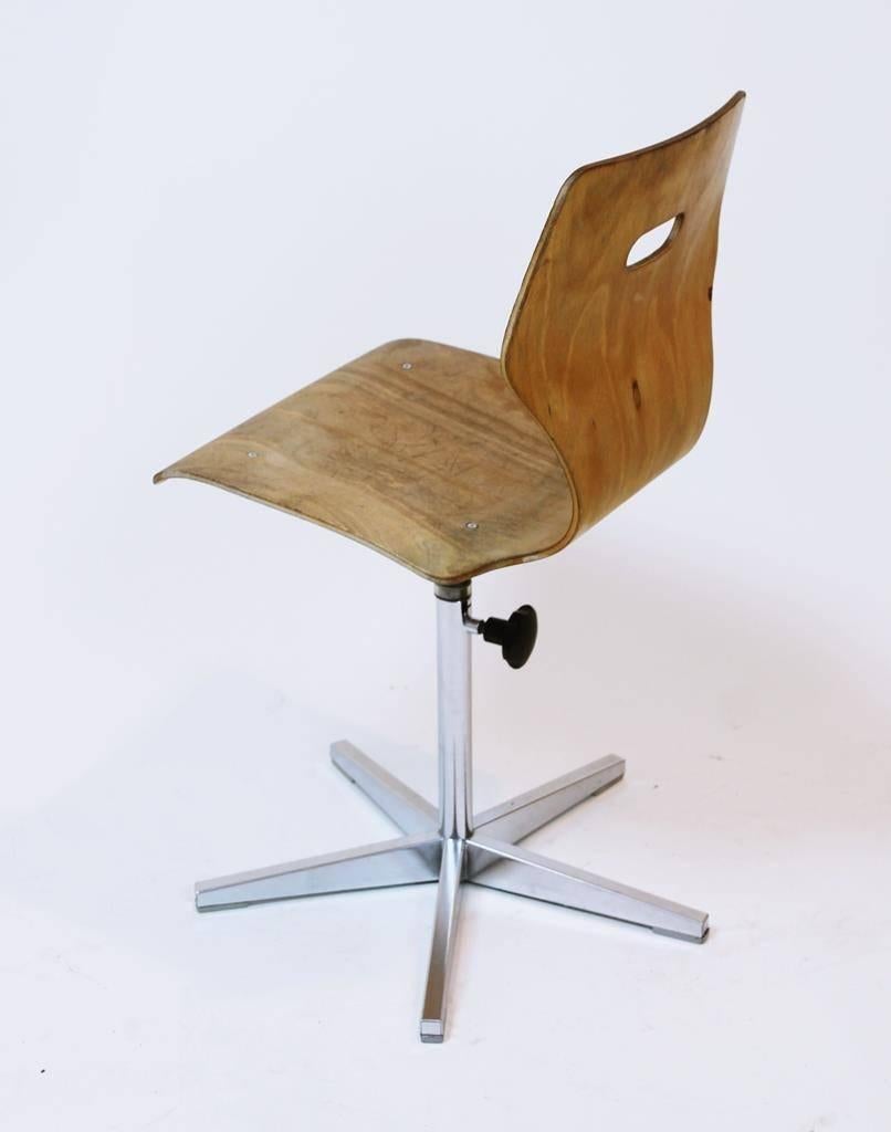Mid-Century Modern Vintage Swiss Made Height Adjustable Childrens School Chair by Embru, 1960