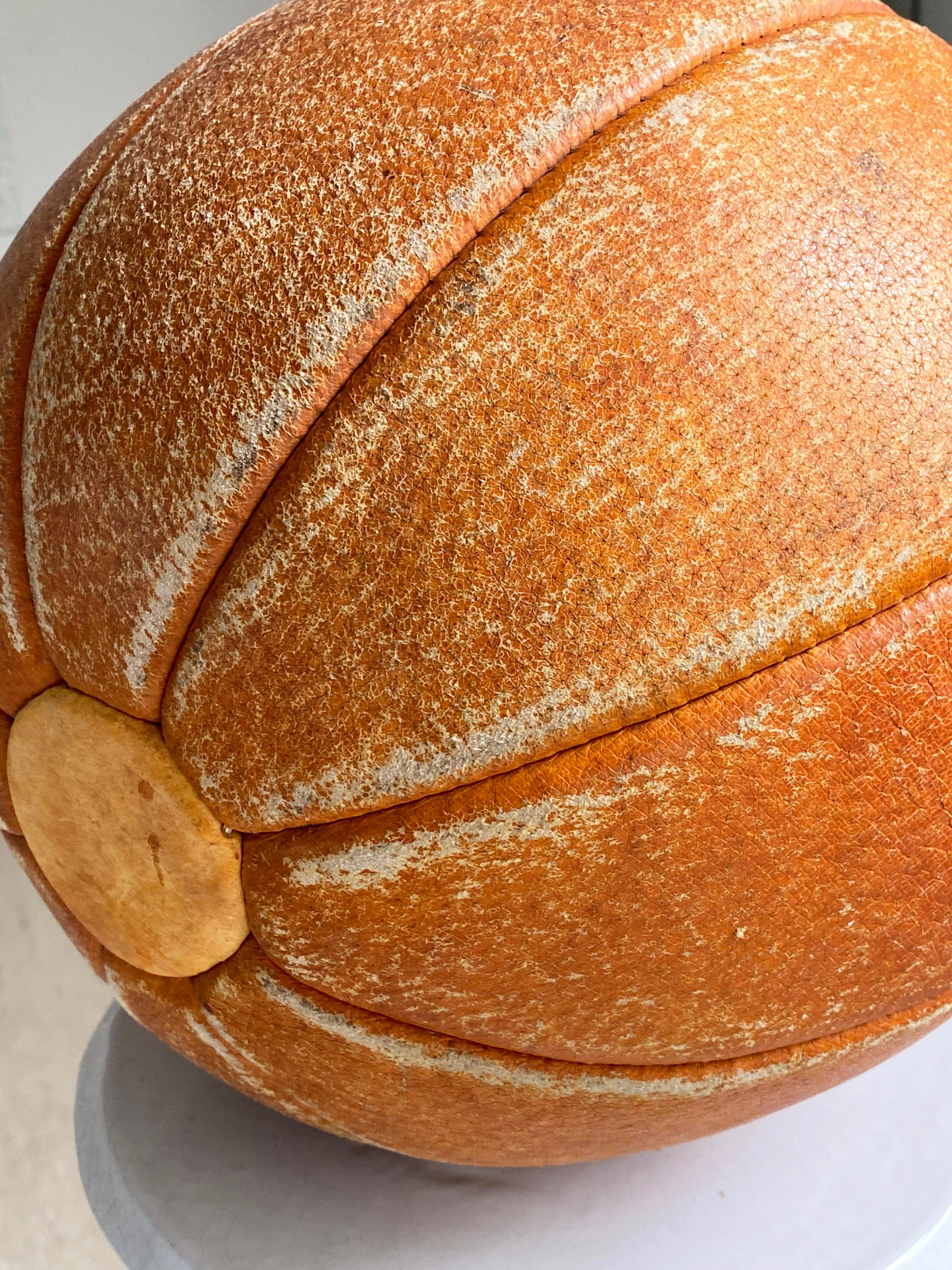 Vintage Swiss Mid Century Leather Medicine Ball (No.2) In Good Condition For Sale In Bern, CH