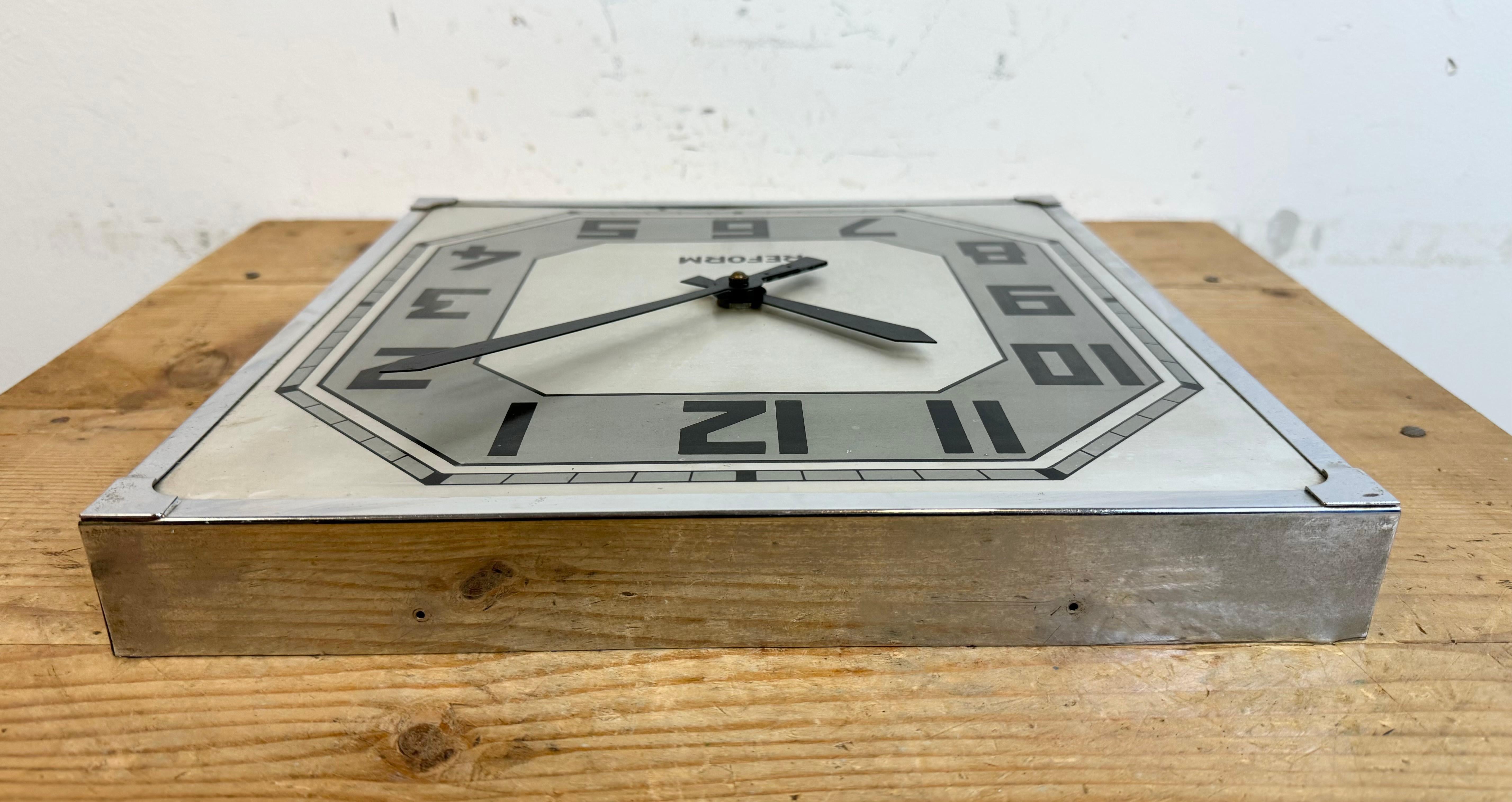 Vintage Swiss Square Wall Clock from Reform, 1950s For Sale 6