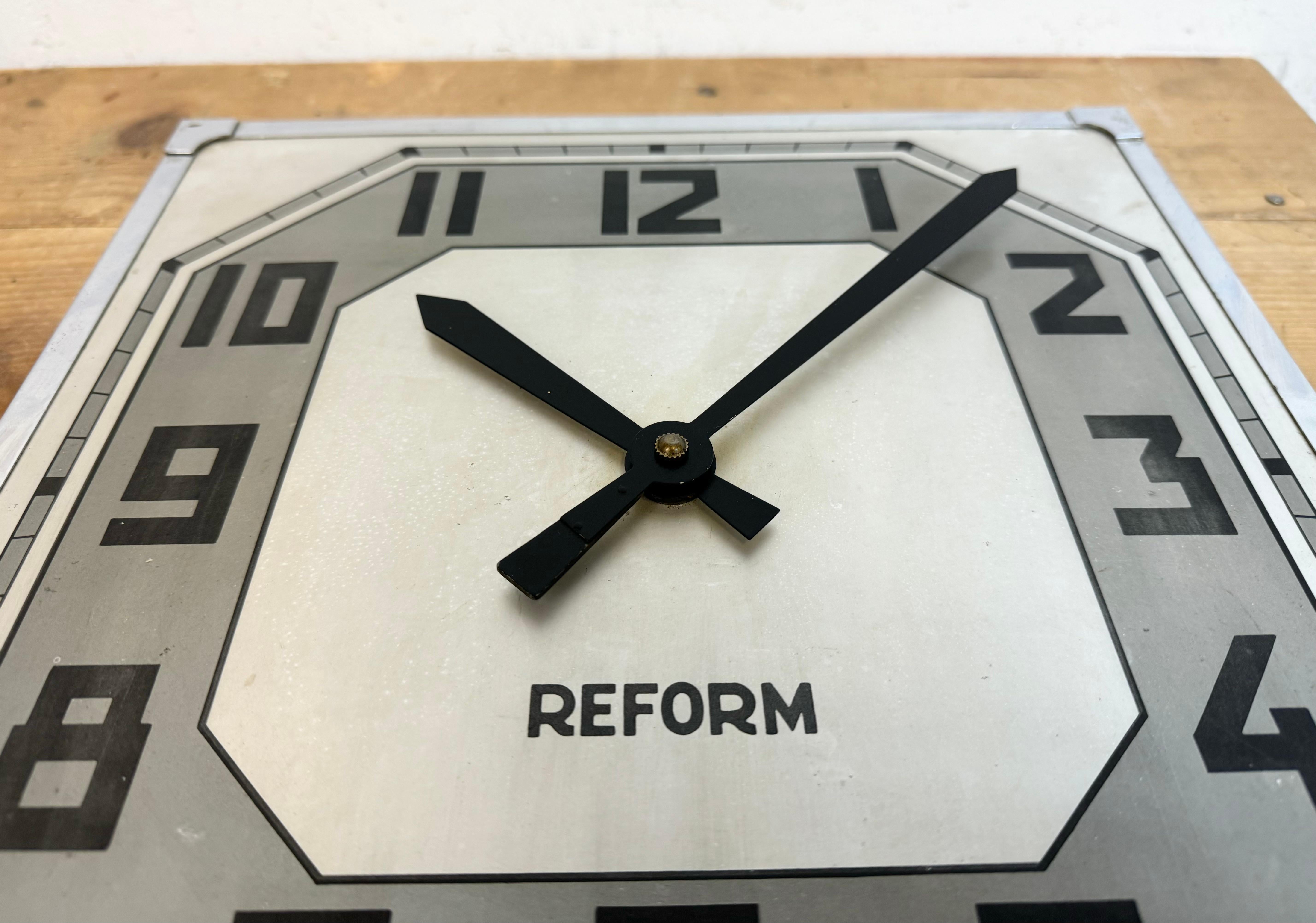 Vintage Swiss Square Wall Clock from Reform, 1950s For Sale 1