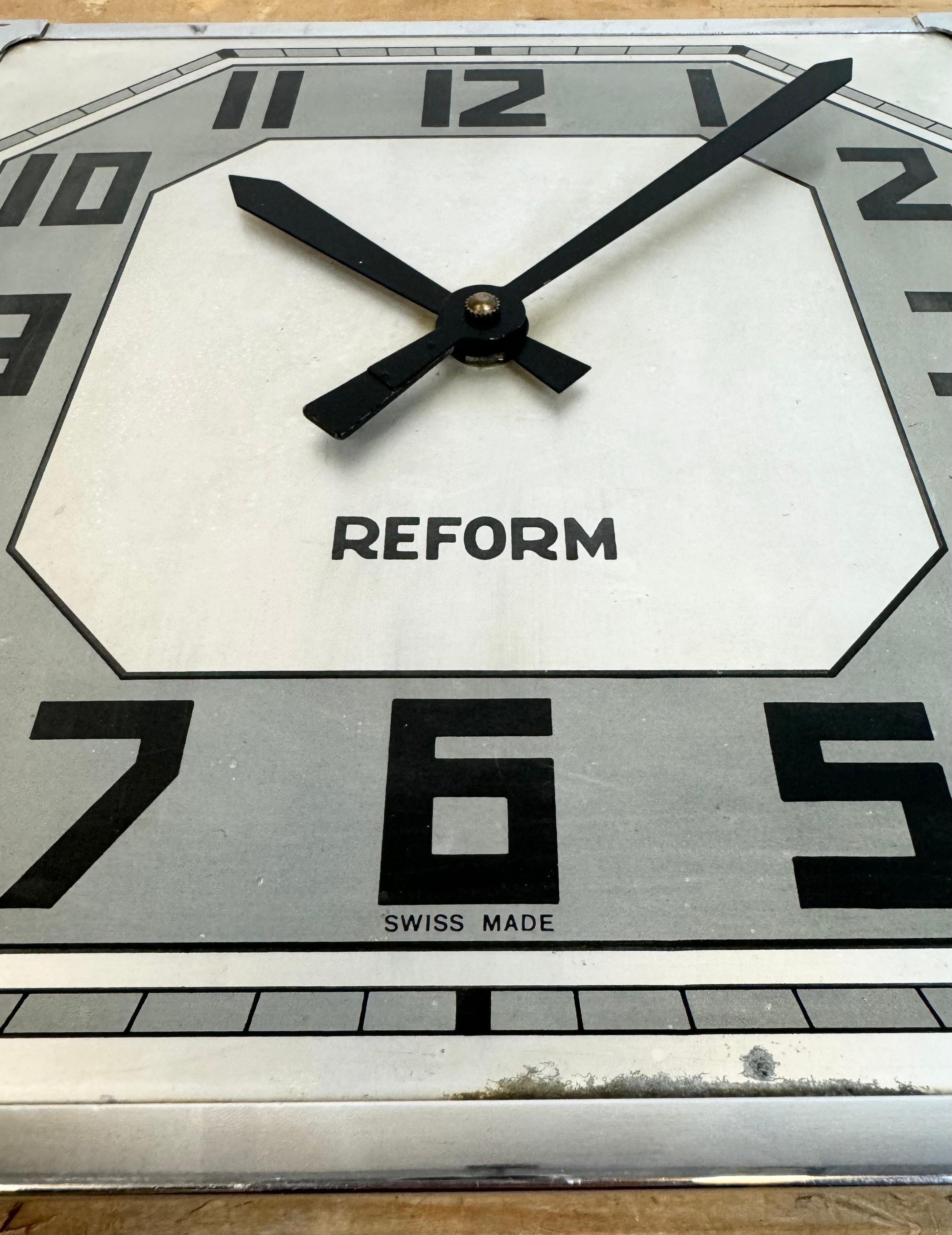 Vintage Swiss Square Wall Clock from Reform, 1950s For Sale 3