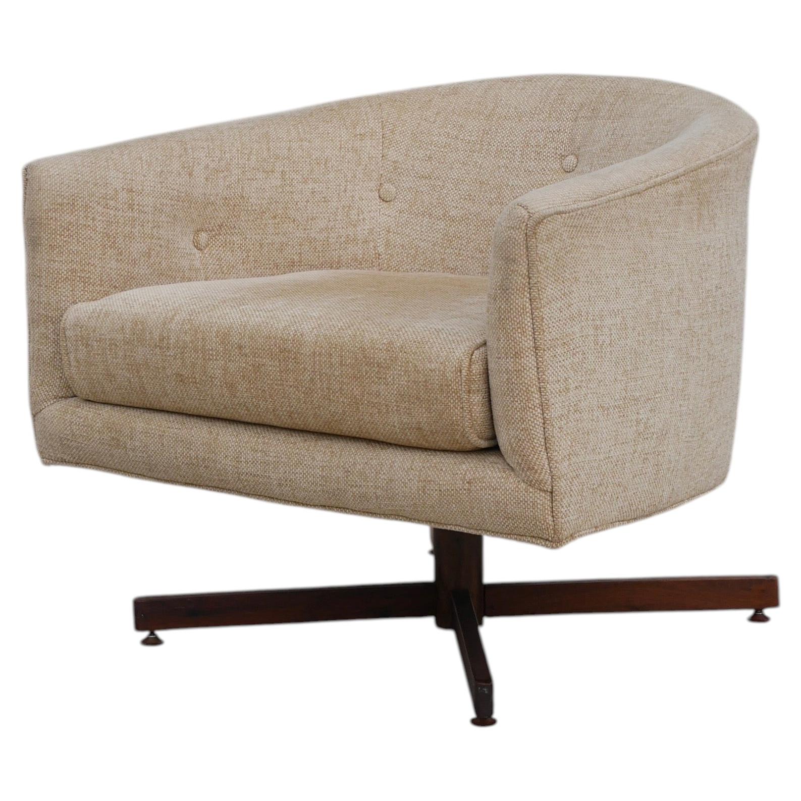 Vintage Swivel and Tilt Lounge by Milo Baughman for Thayer Coggin For Sale