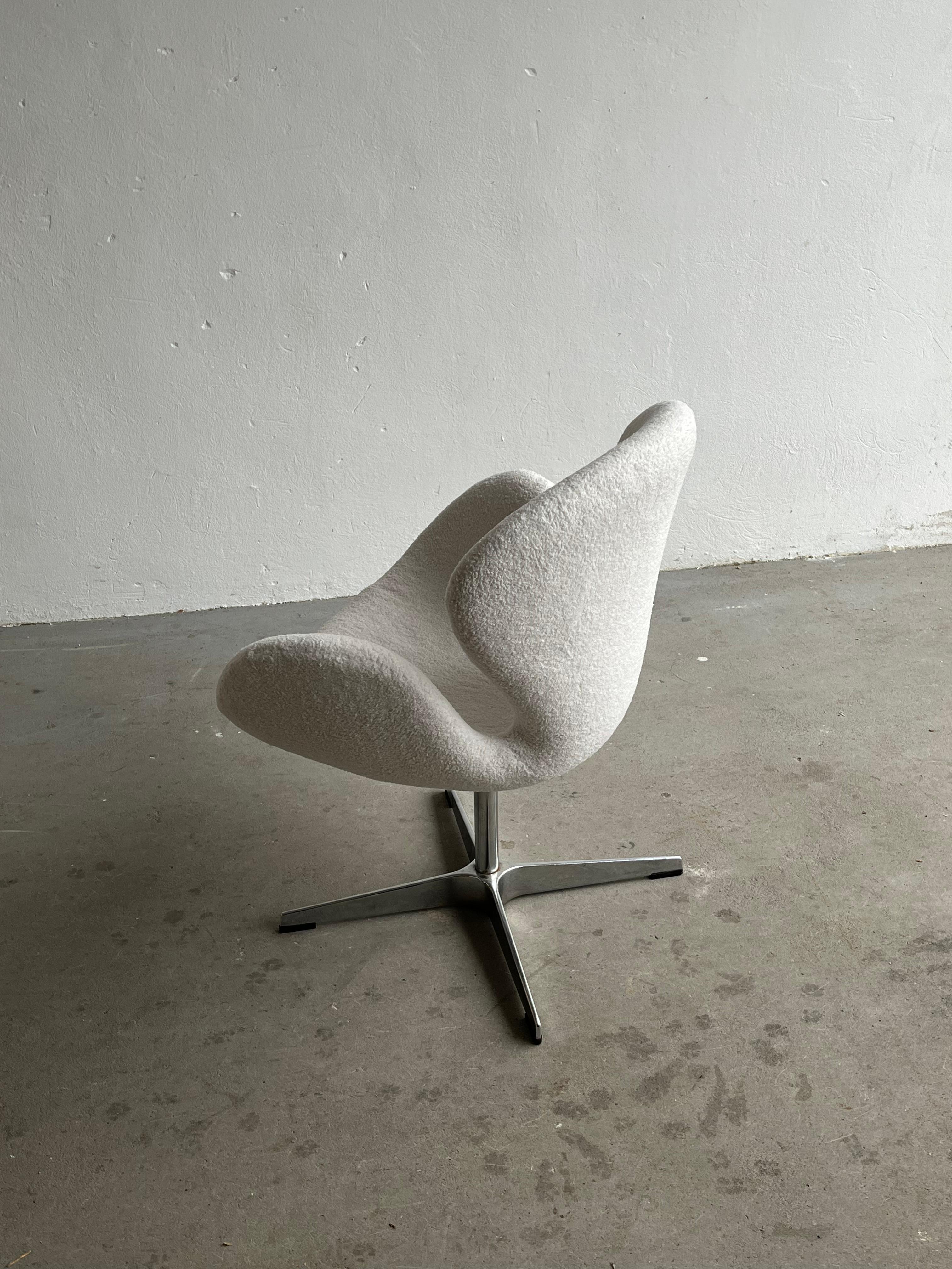 swan chair vintage