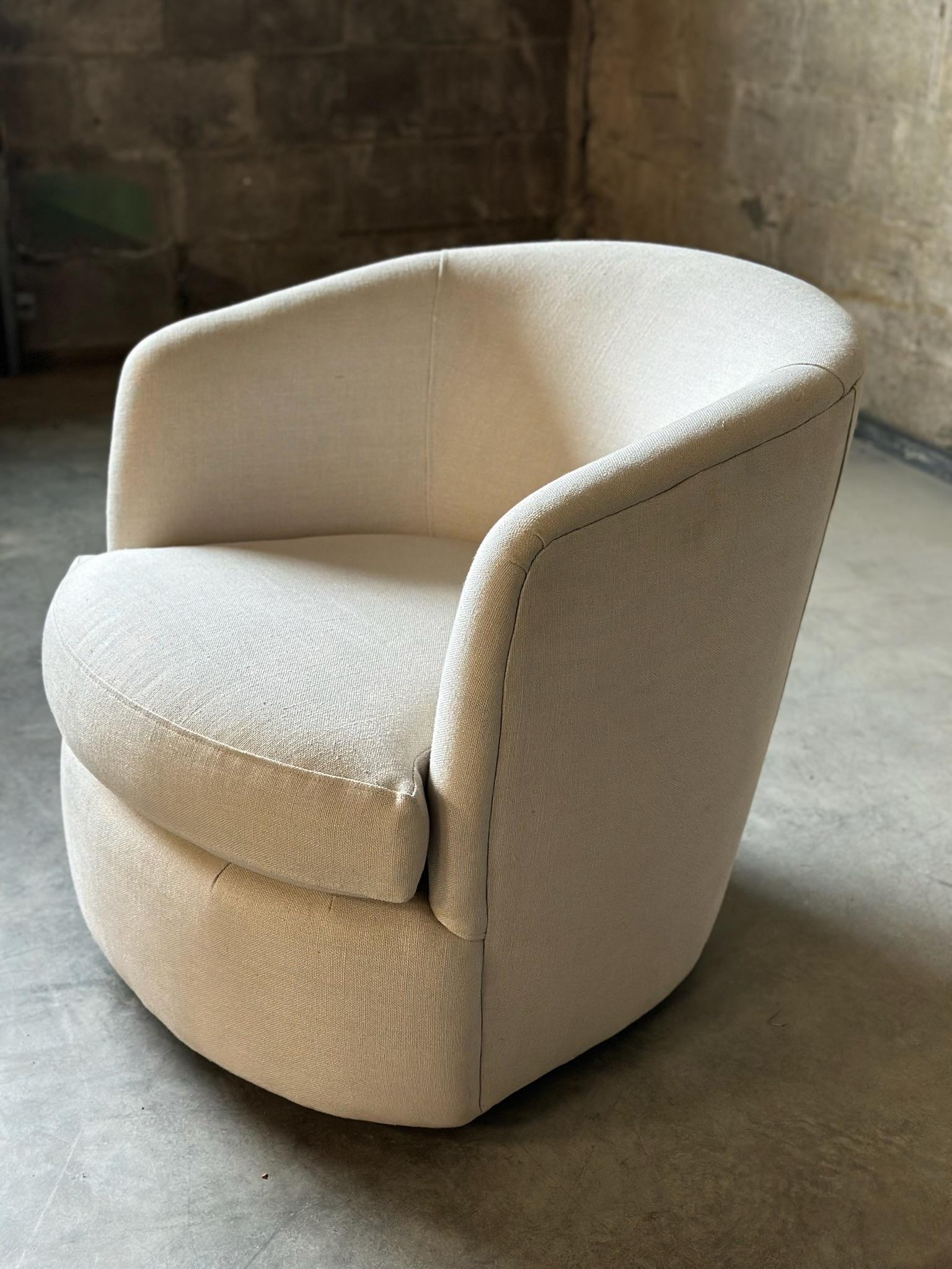Vintage Swivel Chairs in Schumacher Linen, a Pair For Sale 2