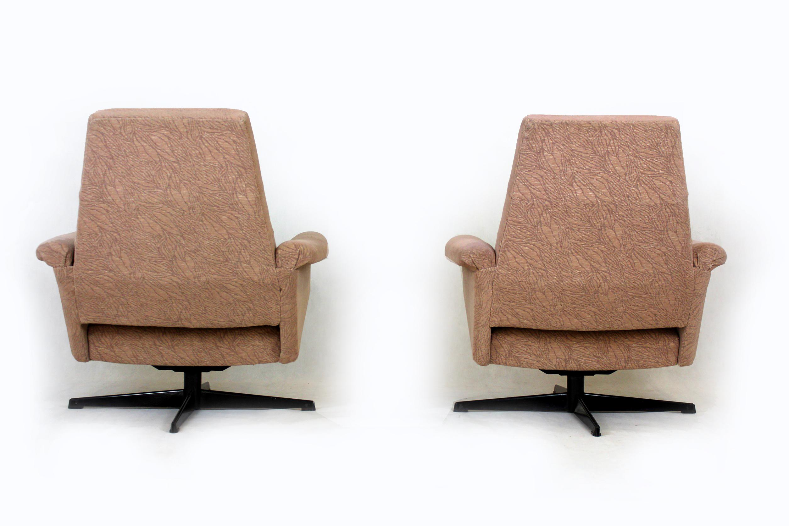 Vintage Swivel Club Armchairs, 1970s, Set of 2 For Sale 1