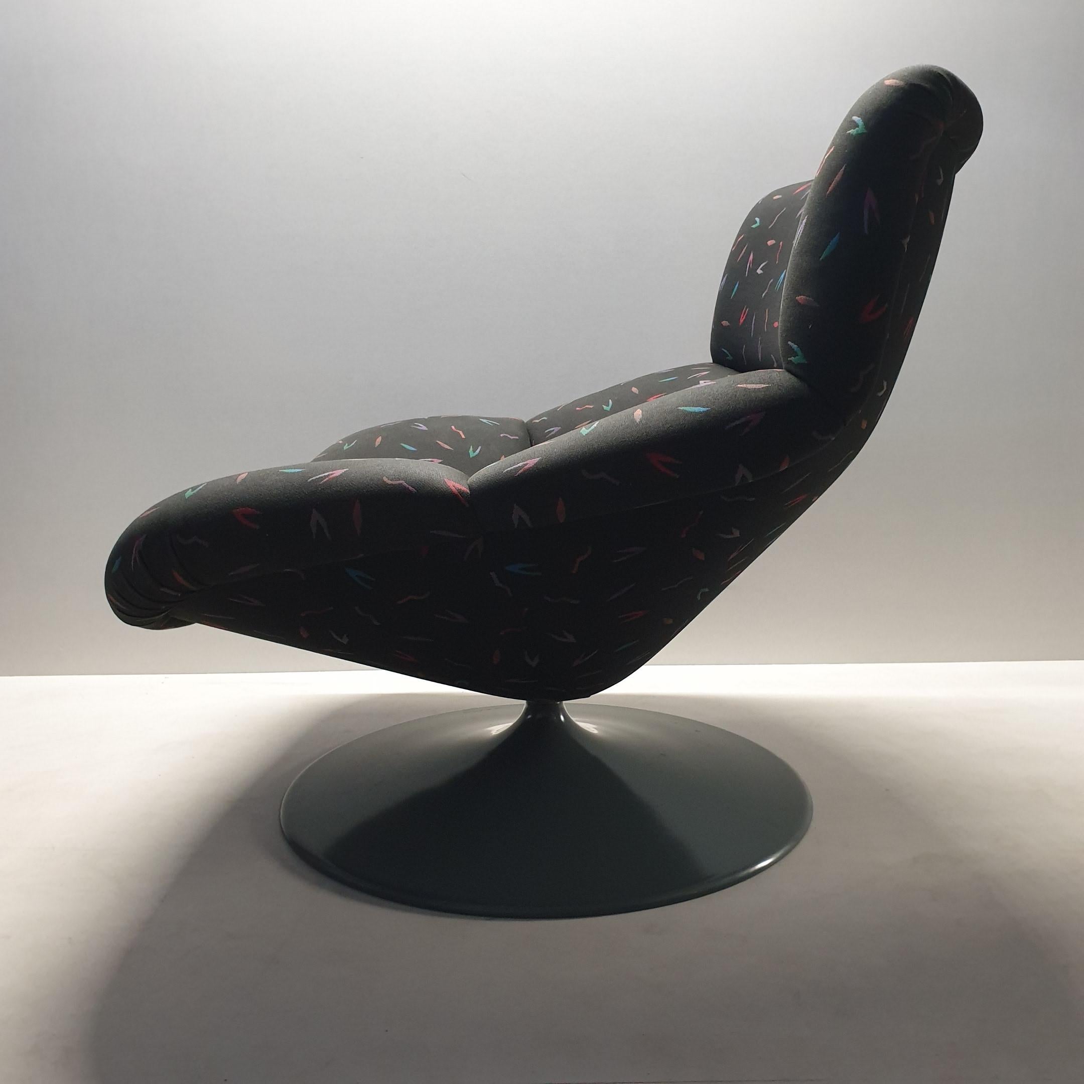 Mid-Century Modern Vintage Swivel Lounge Chair F518 by Geoffrey Harcourt for Artifort, 1979 For Sale