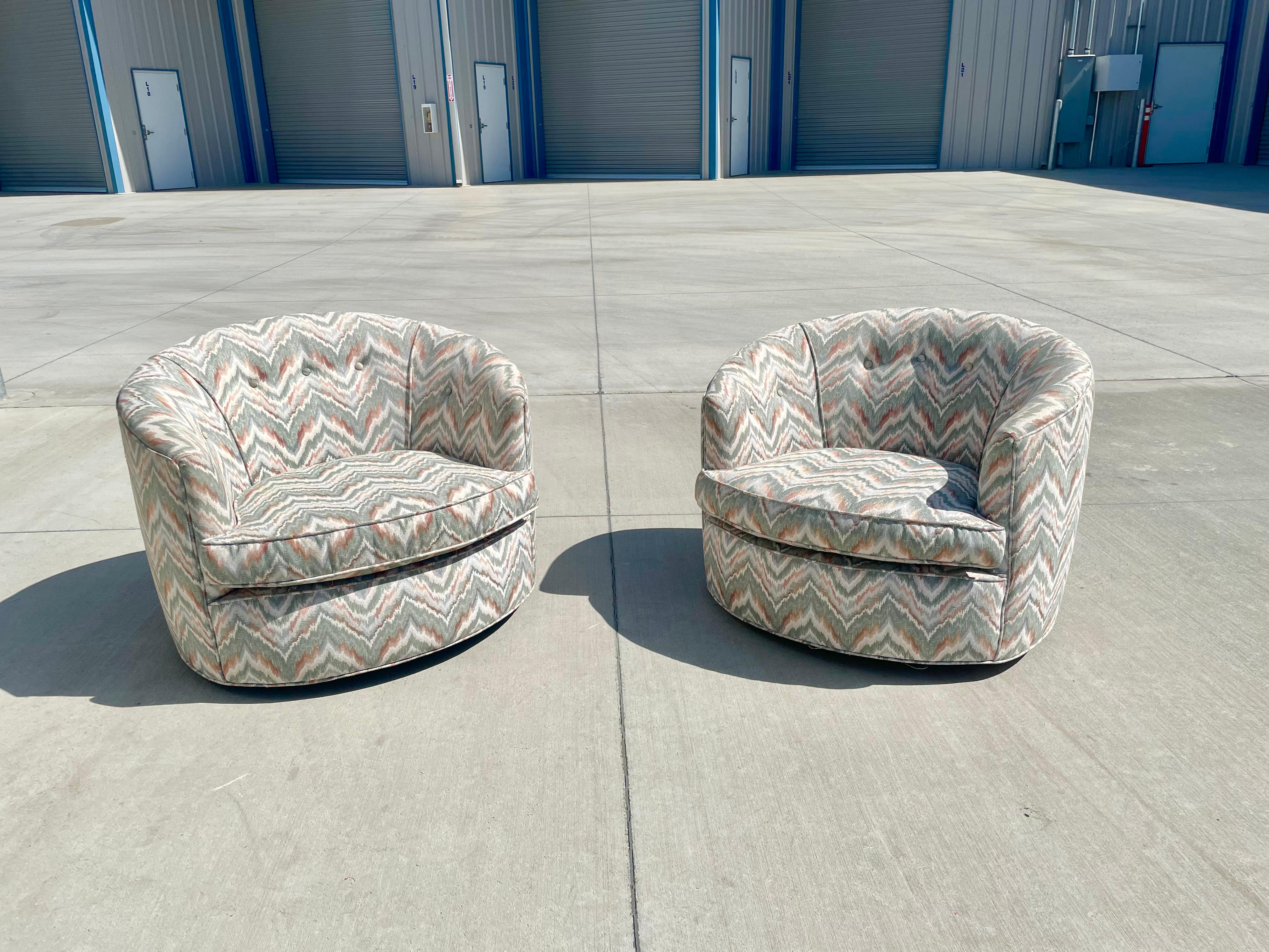 Mid-Century Modern Vintage Swivel Lounge Chairs Attributed to Milo Baughman