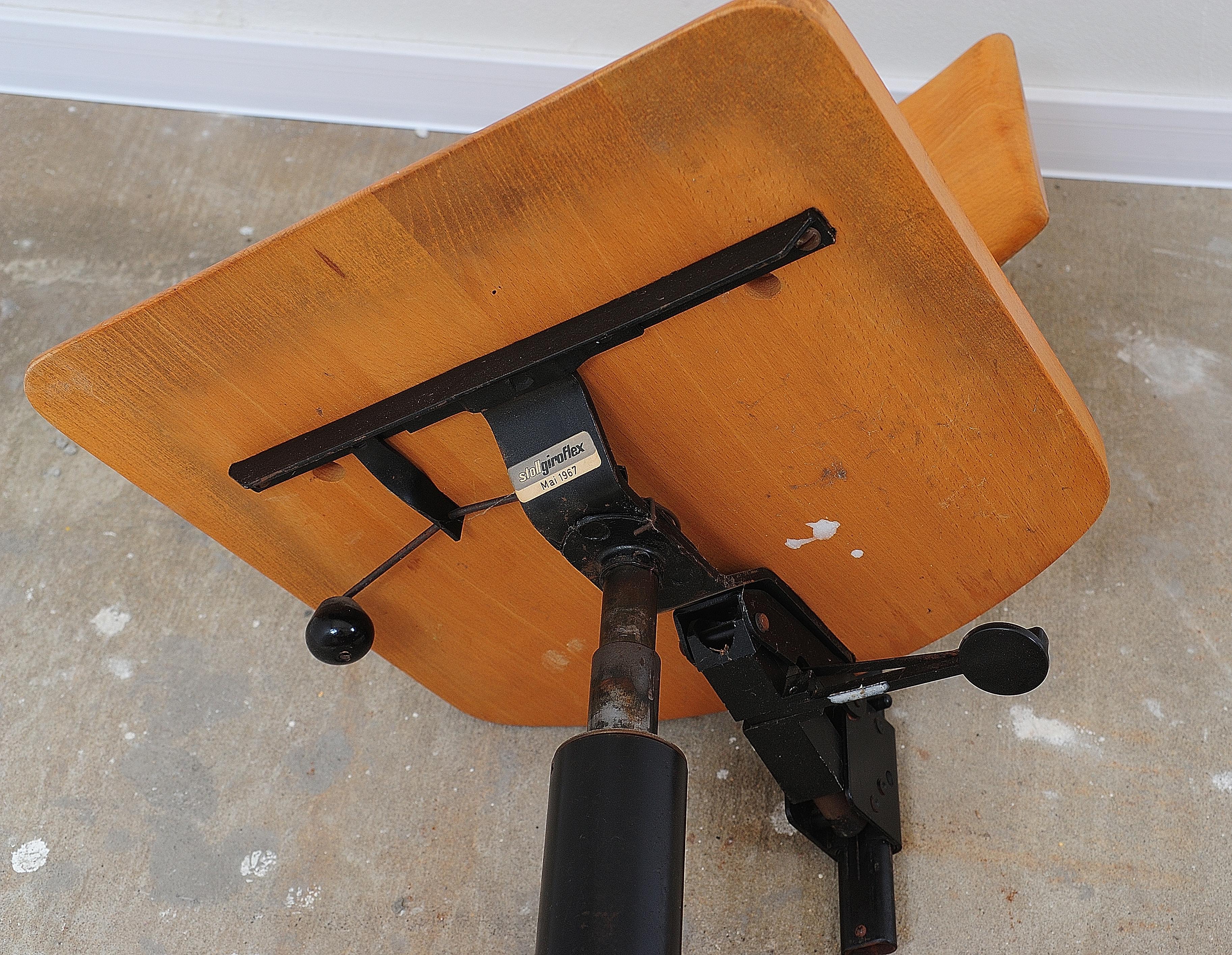 Vintage swivel office chair Kovona, Czechoslovakia 1970´s For Sale 2