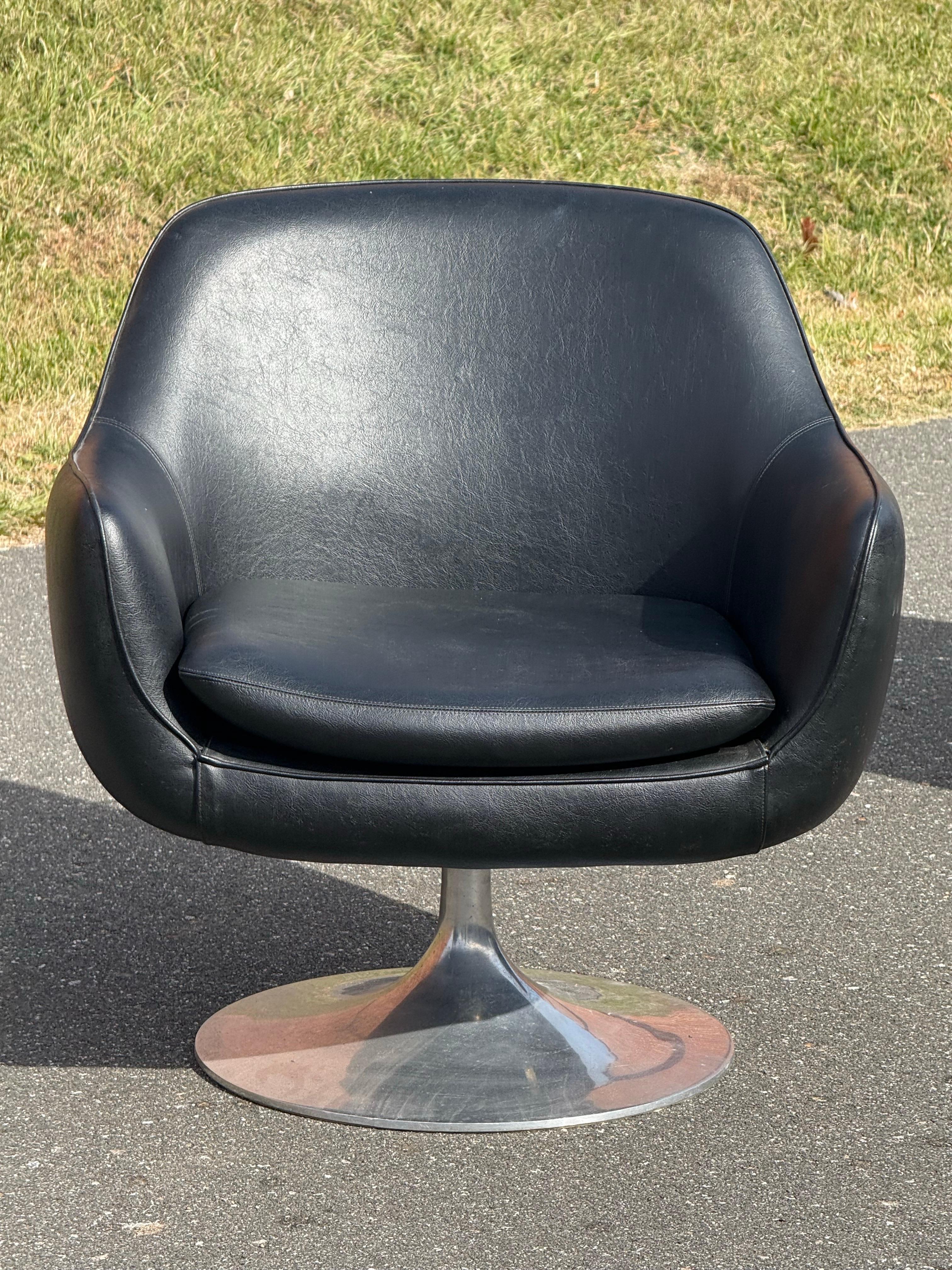 Sedie girevoli a baccello d'epoca nello stile di Overman - una coppia in vendita 3