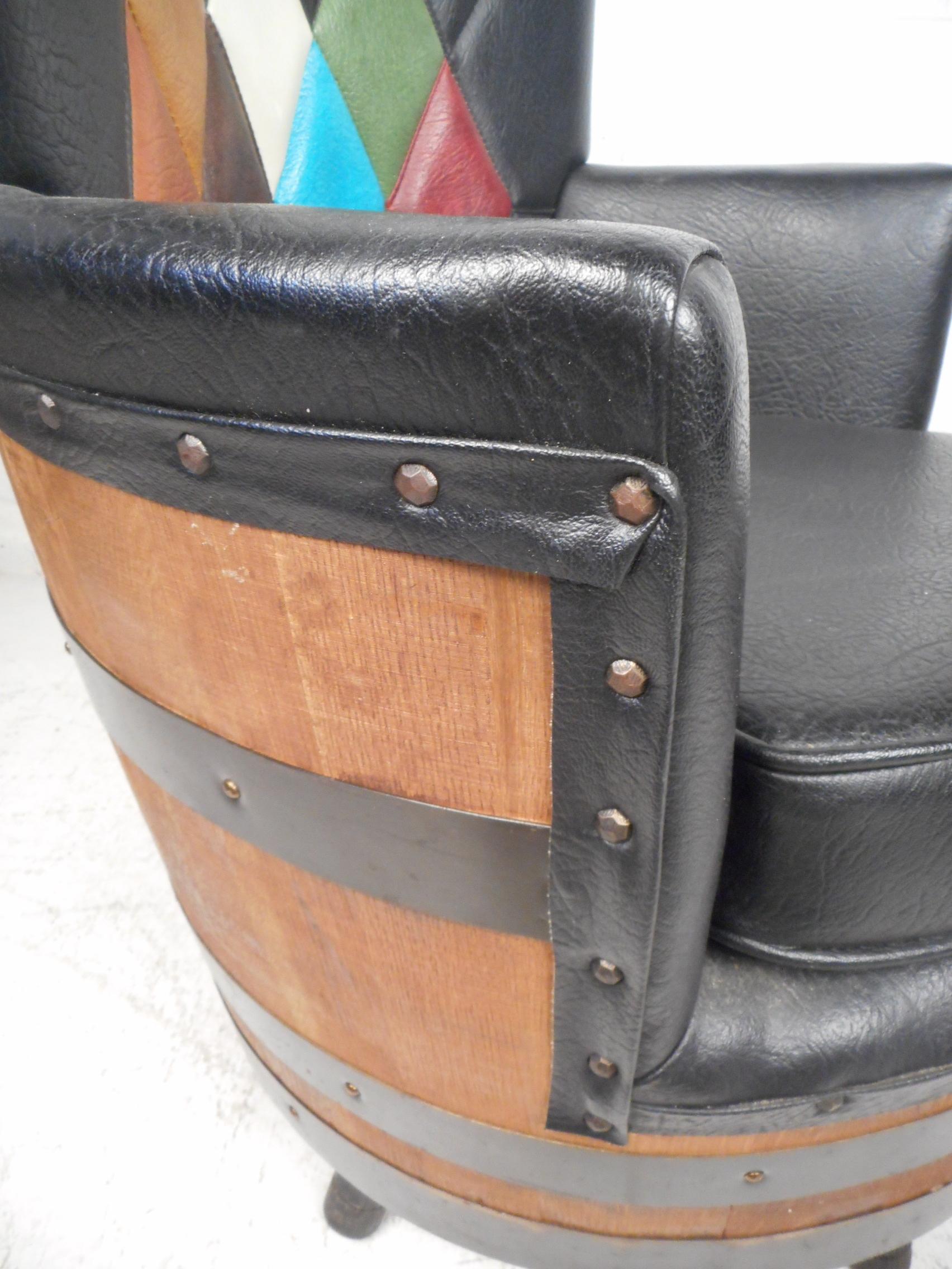Vintage Swiveling Barrel Back Lounge Chairs, Set of 2 4