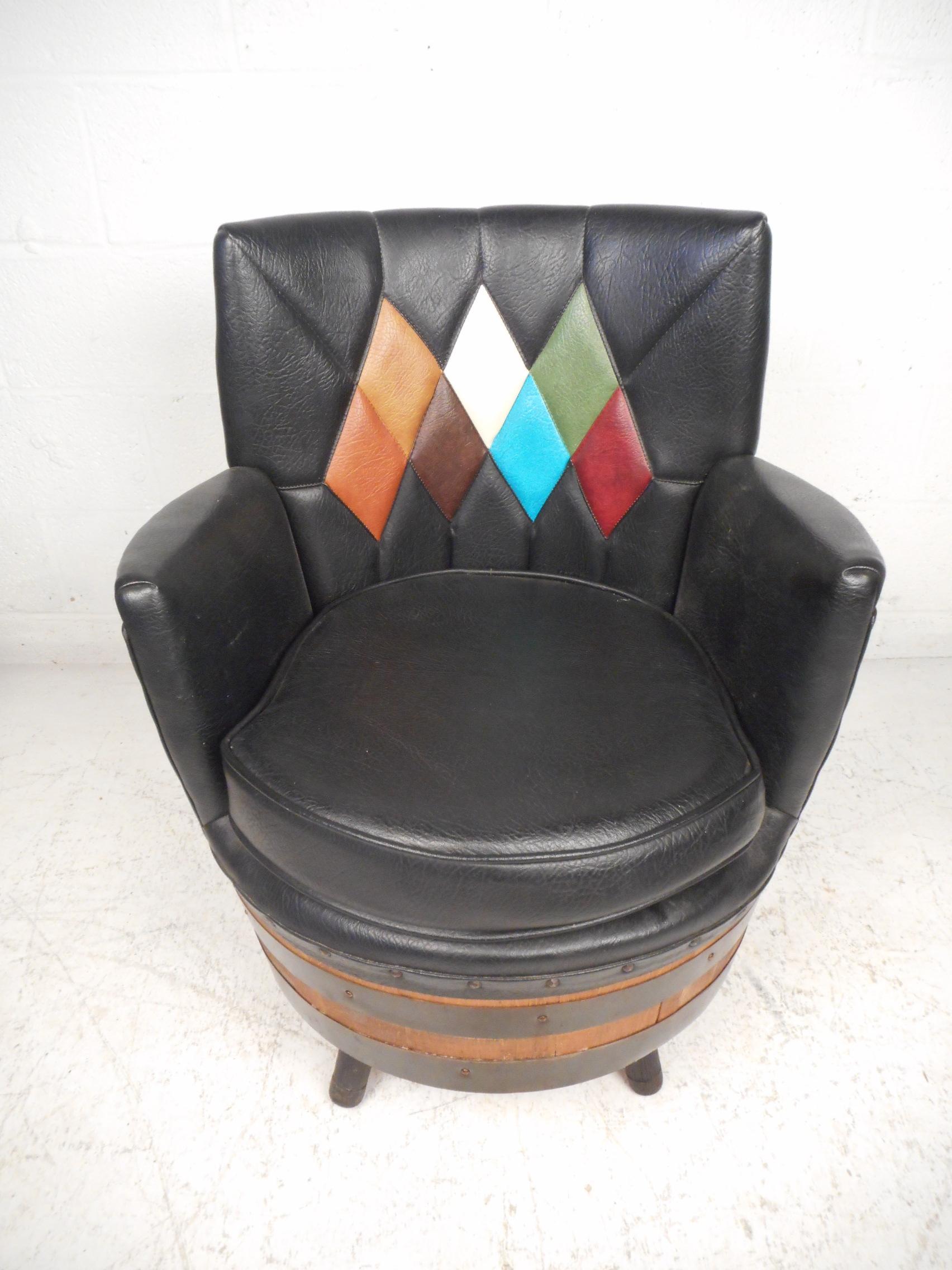 Vintage Swiveling Barrel Back Lounge Chairs, Set of 2 2