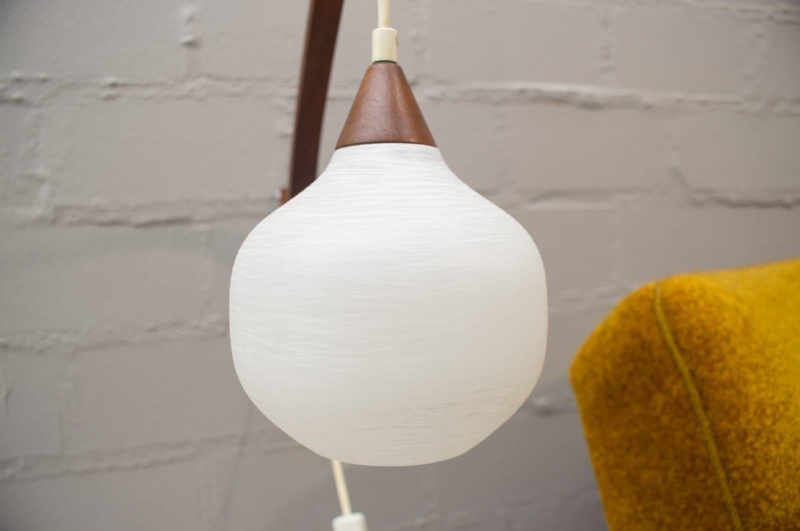 Vintage Swiveling Wall Lamp by Uno & Östen Kristiansson for Luxus, 1950s In Good Condition For Sale In Nürnberg, Bayern