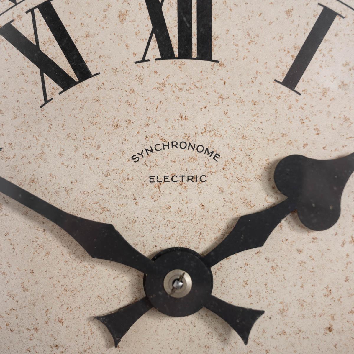 Milieu du XXe siècle Horloge murale d'attente de chemin de fer électrique Synchronome vintage en cuivre en vente