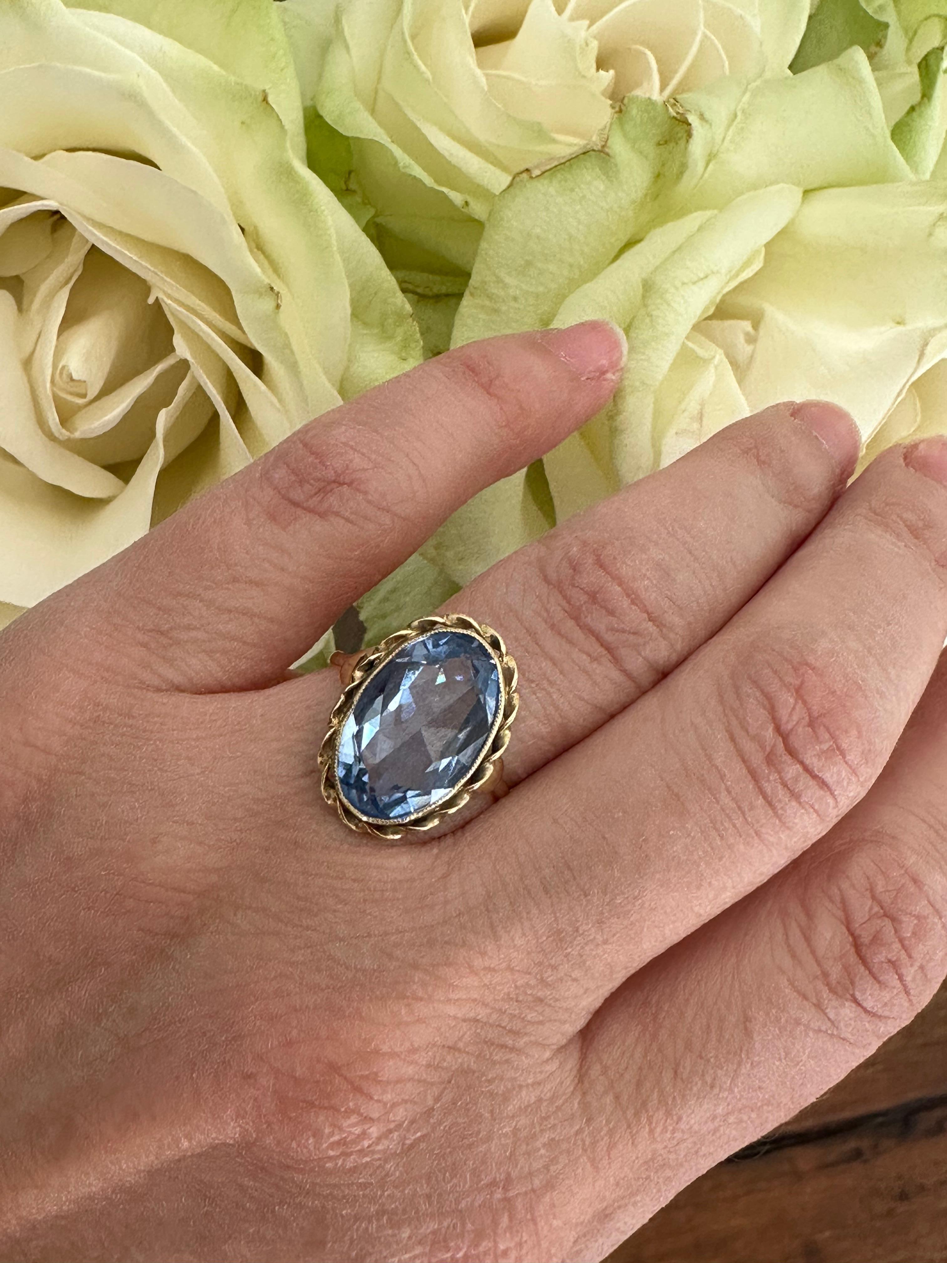 Women's Vintage Synthetic Light Blue Spinel Cocktail Ring For Sale