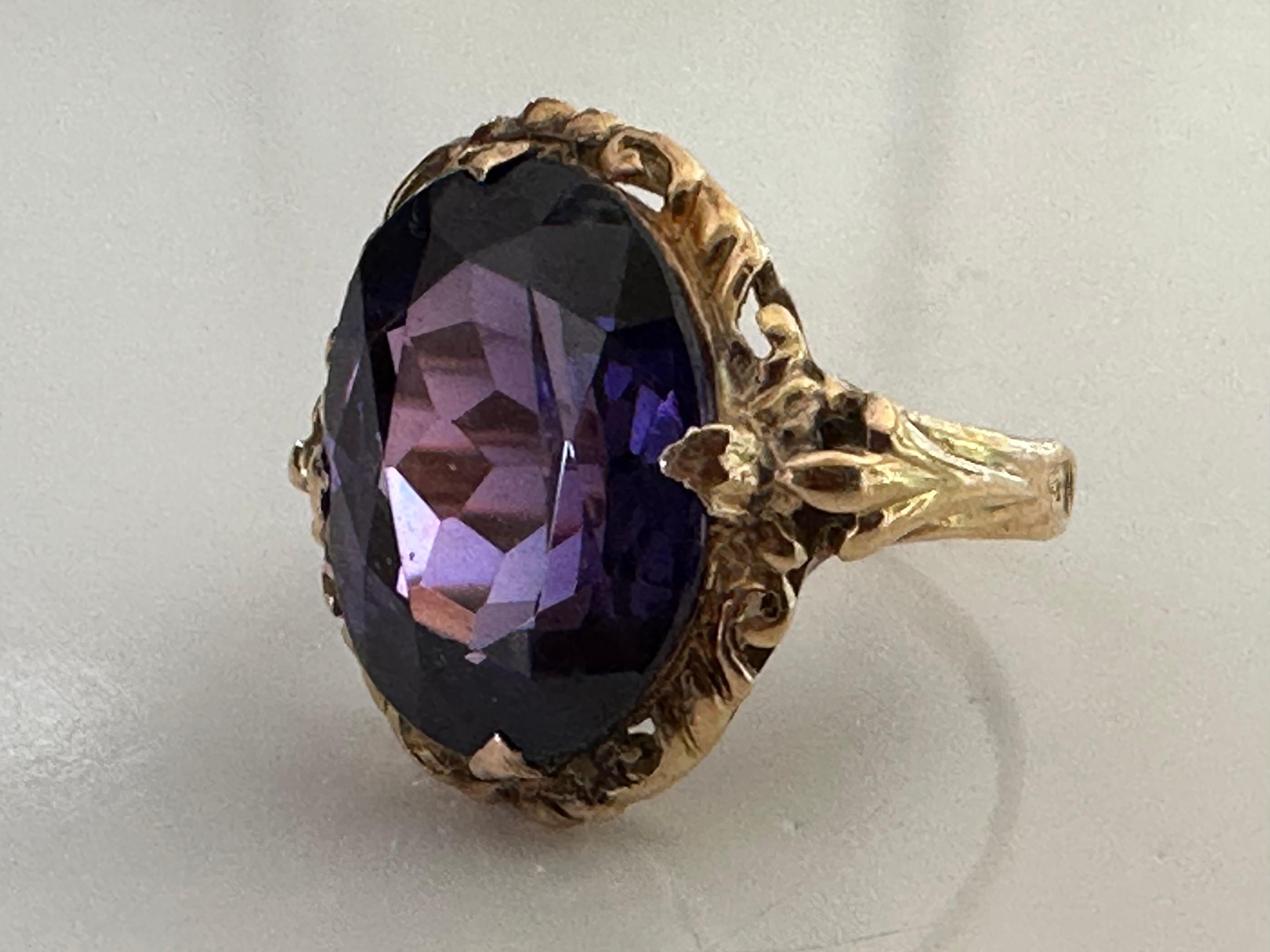 Vintage Synthetic Purple Sapphire Cocktail Ring For Sale 2