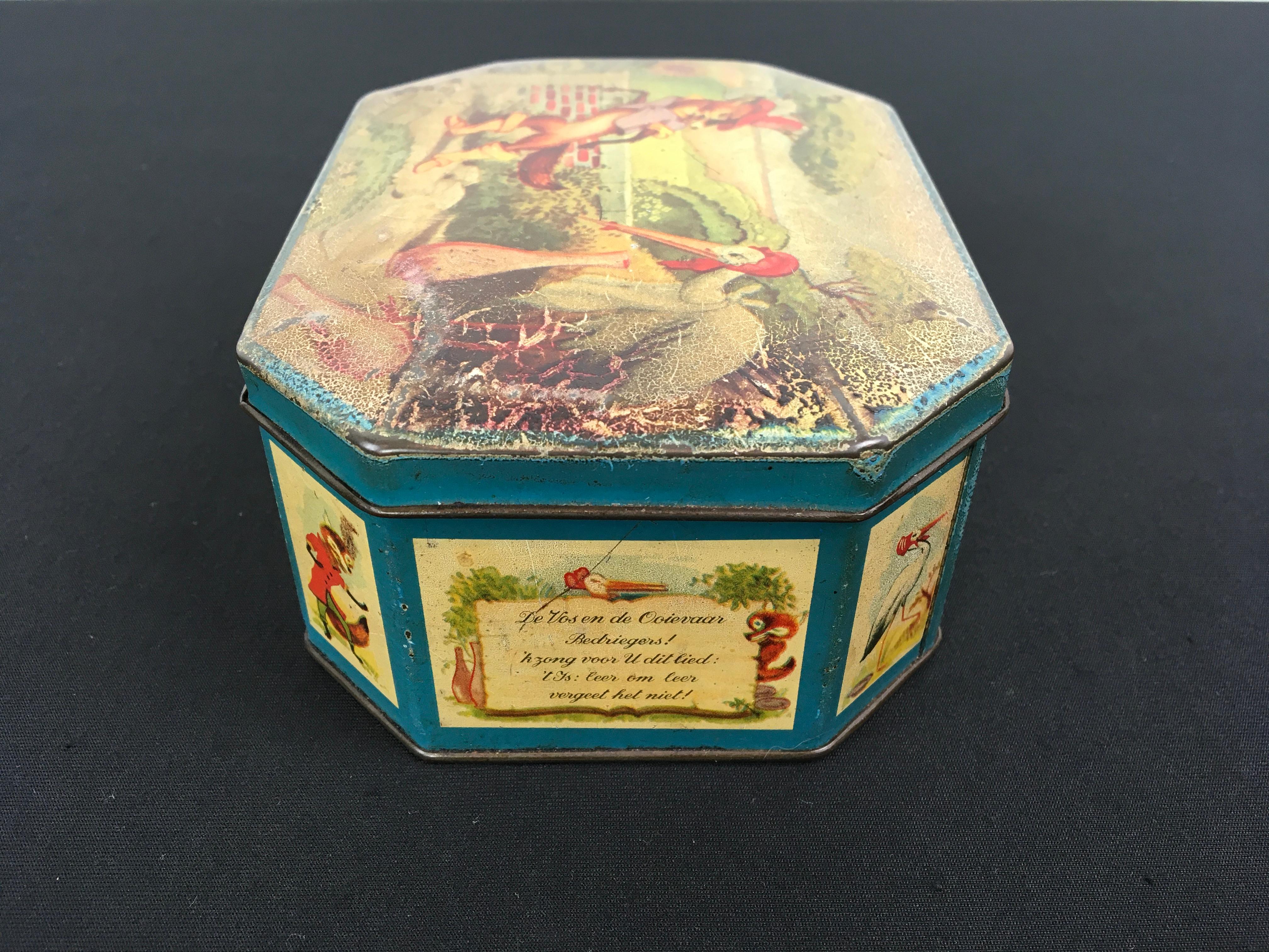 Vintage Syrup Tins, great as gift boxes For Sale 10