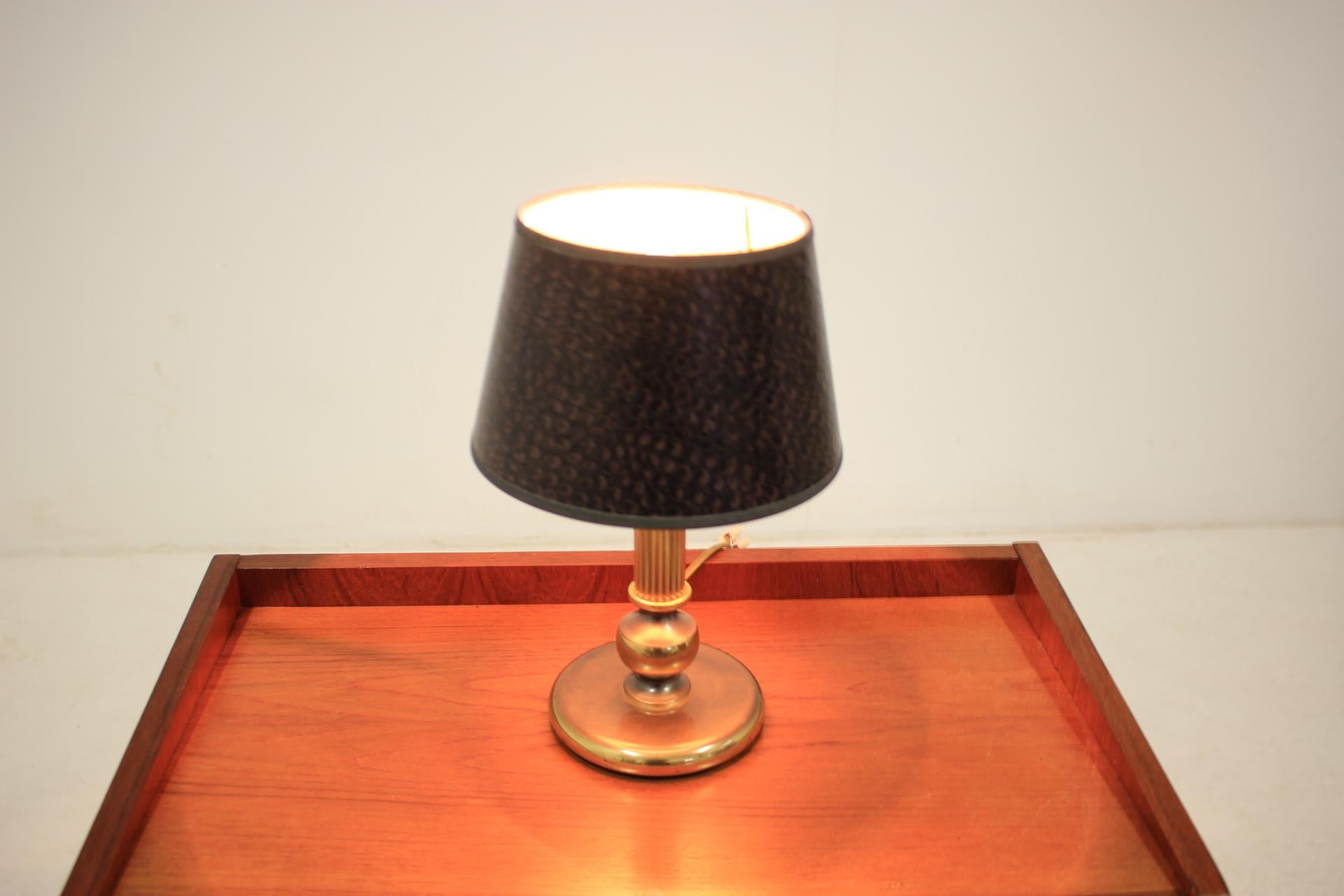 Vintage Table Lamp, 1975 In Good Condition For Sale In Praha, CZ