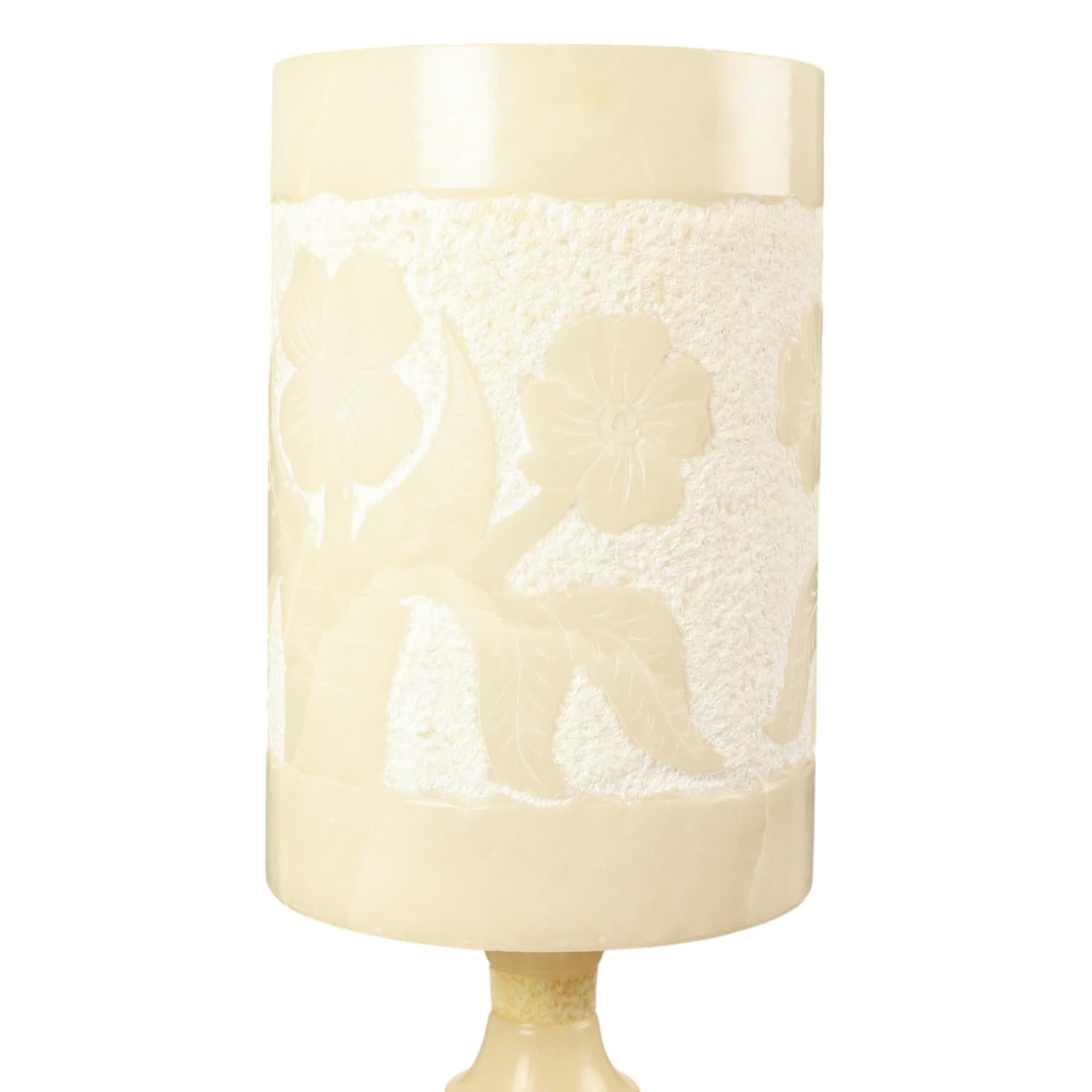 Lámpara de Mesa Vintage Alabastro Piedra Natural Flores España Años 60 en Bueno estado para la venta en Poperinge, BE
