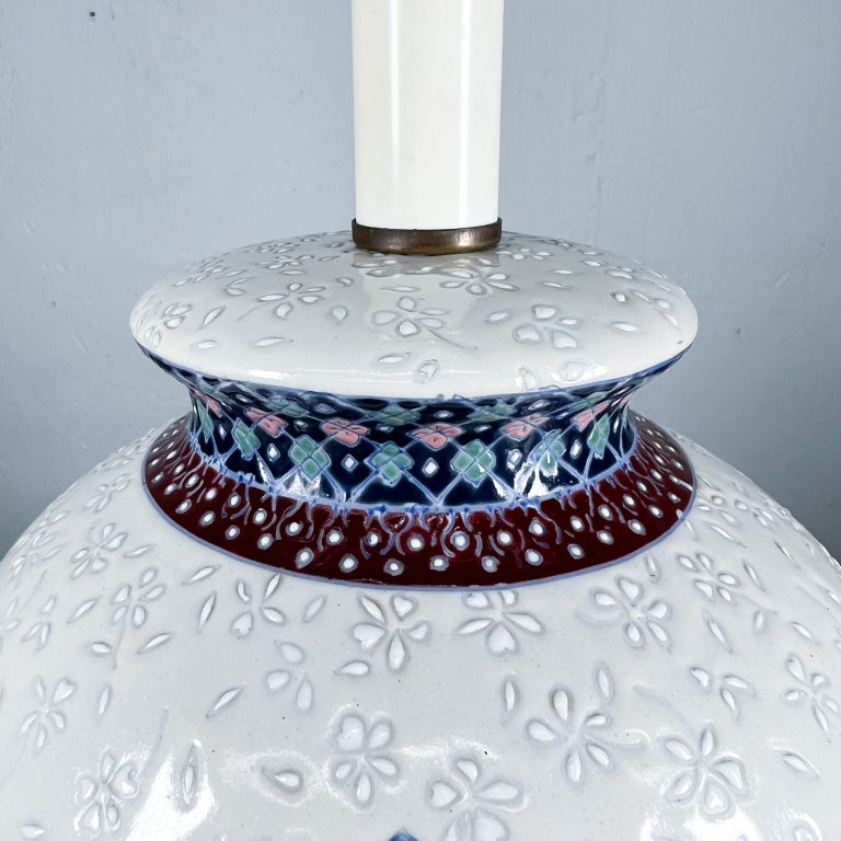Vintage Table Lamp Asian Ceramic Pottery Pretty Floral Design For Sale at 1stDibs