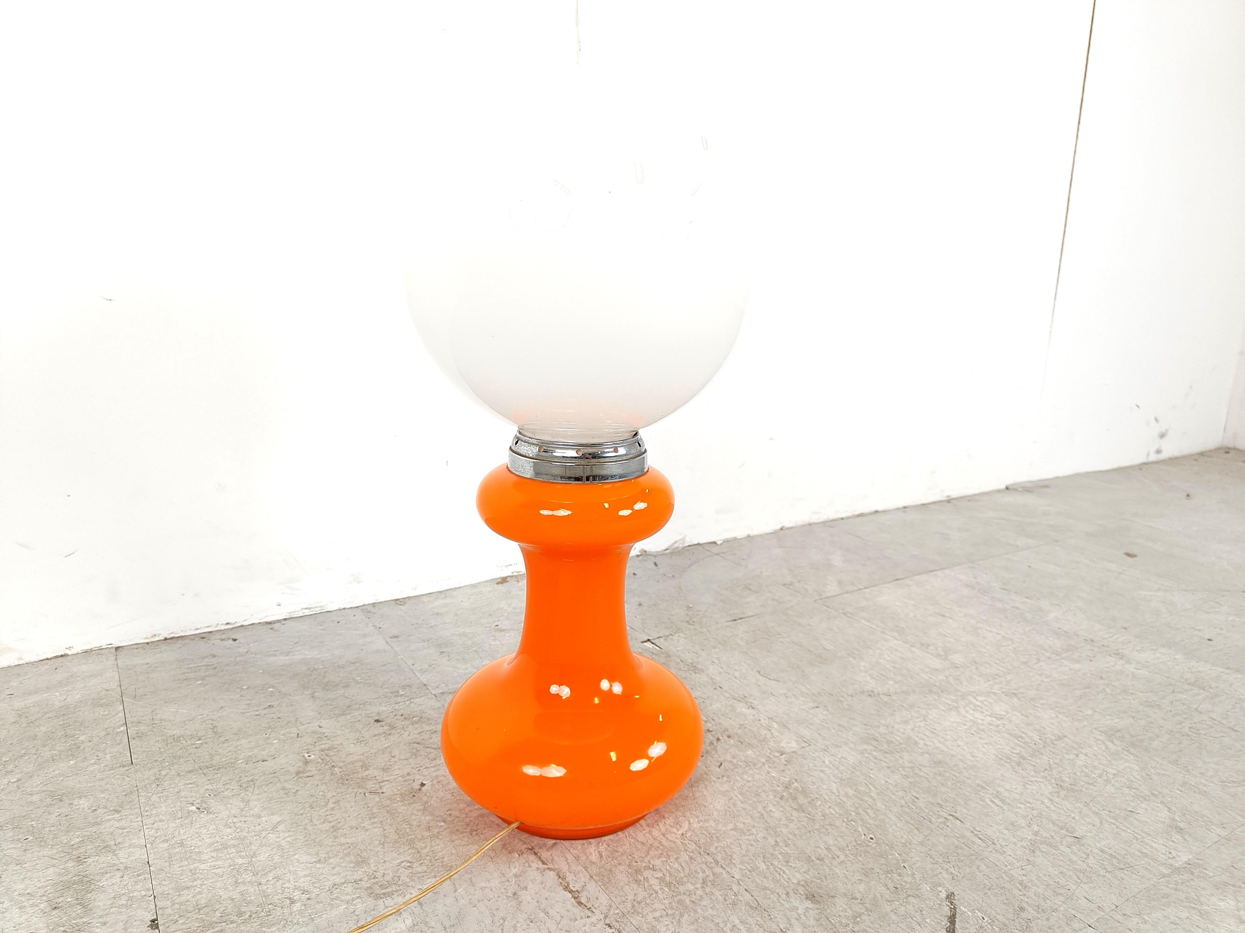 Milieu du XXe siècle Lampe de table vintage par Mazzega, années 1960 en vente