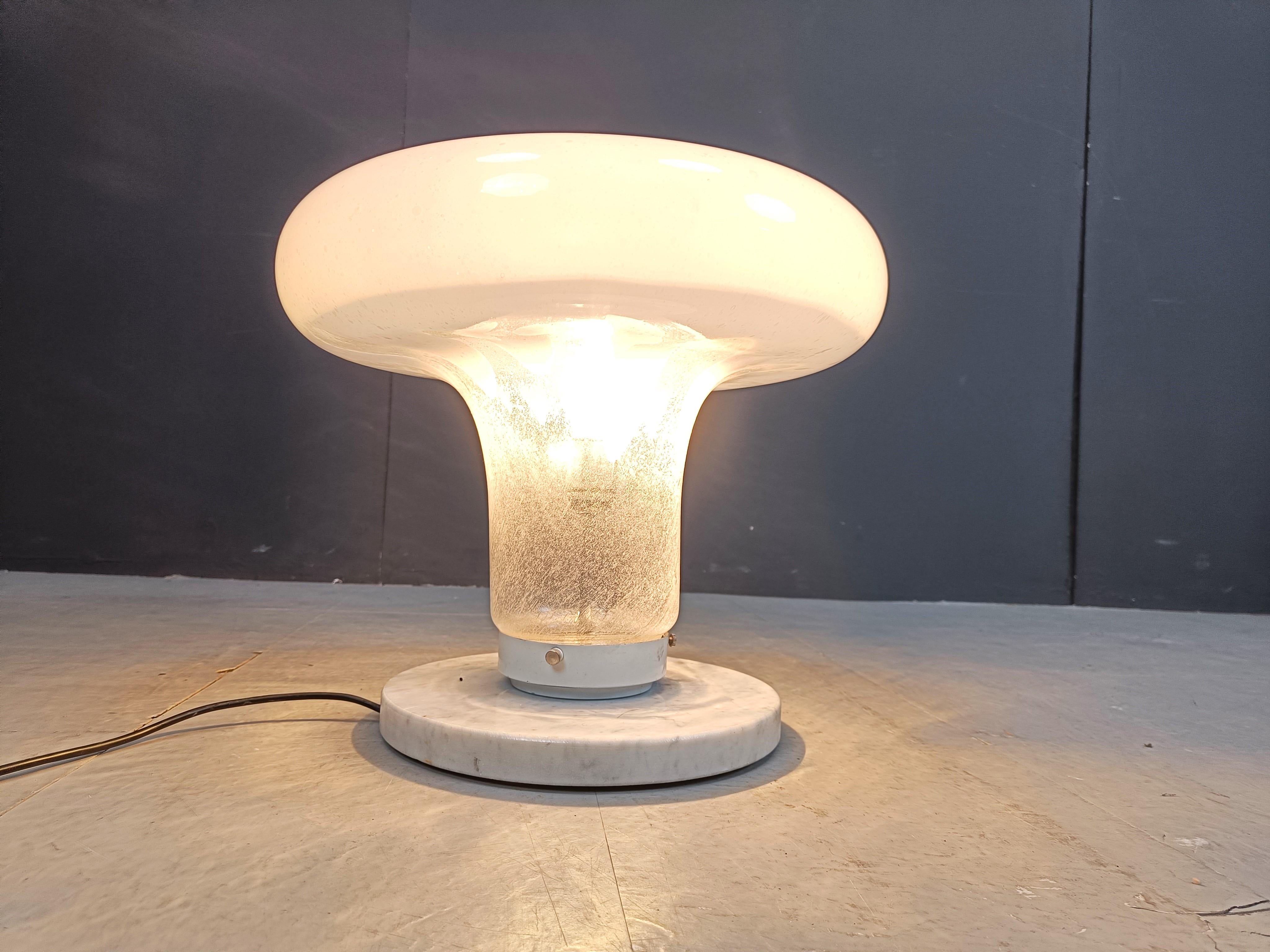Vetro di Murano Lampada da tavolo vintage di Mazzega, anni '60