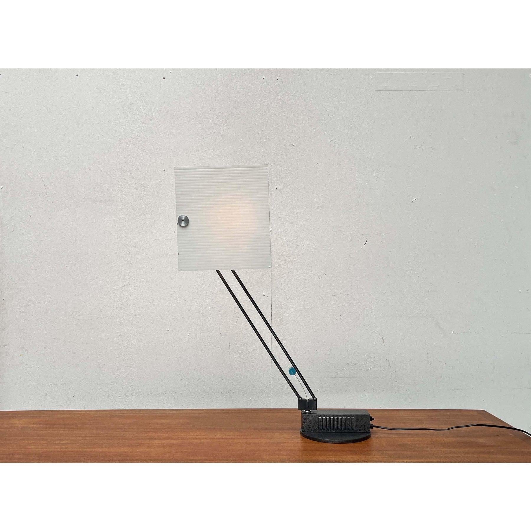 Lámpara de mesa vintage de Sacha Ketoff para Aluminor, Francia, años 80 en venta 8