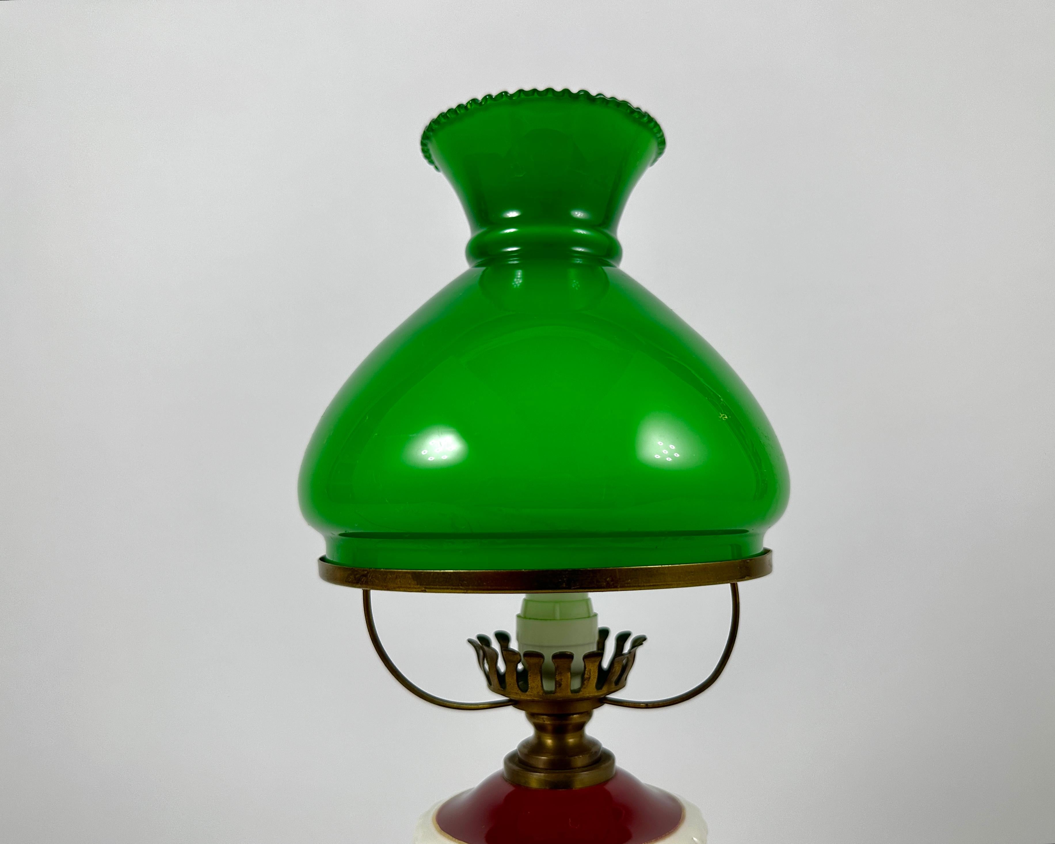 Lámpara de Sobremesa Vintage Farmhouse Pantalla Verde Iluminación de Bibliotecas en venta 1