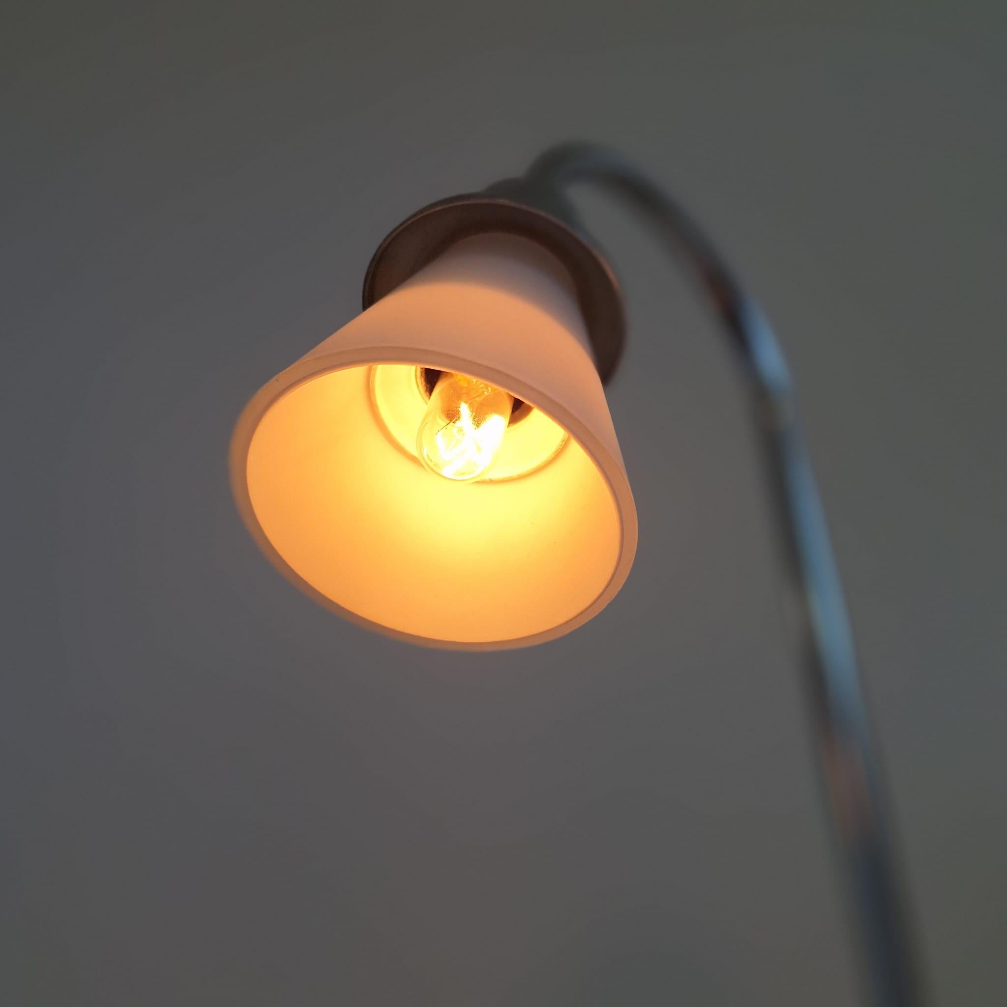 Lampe à poser vintage pour Happy Lights en vente 3
