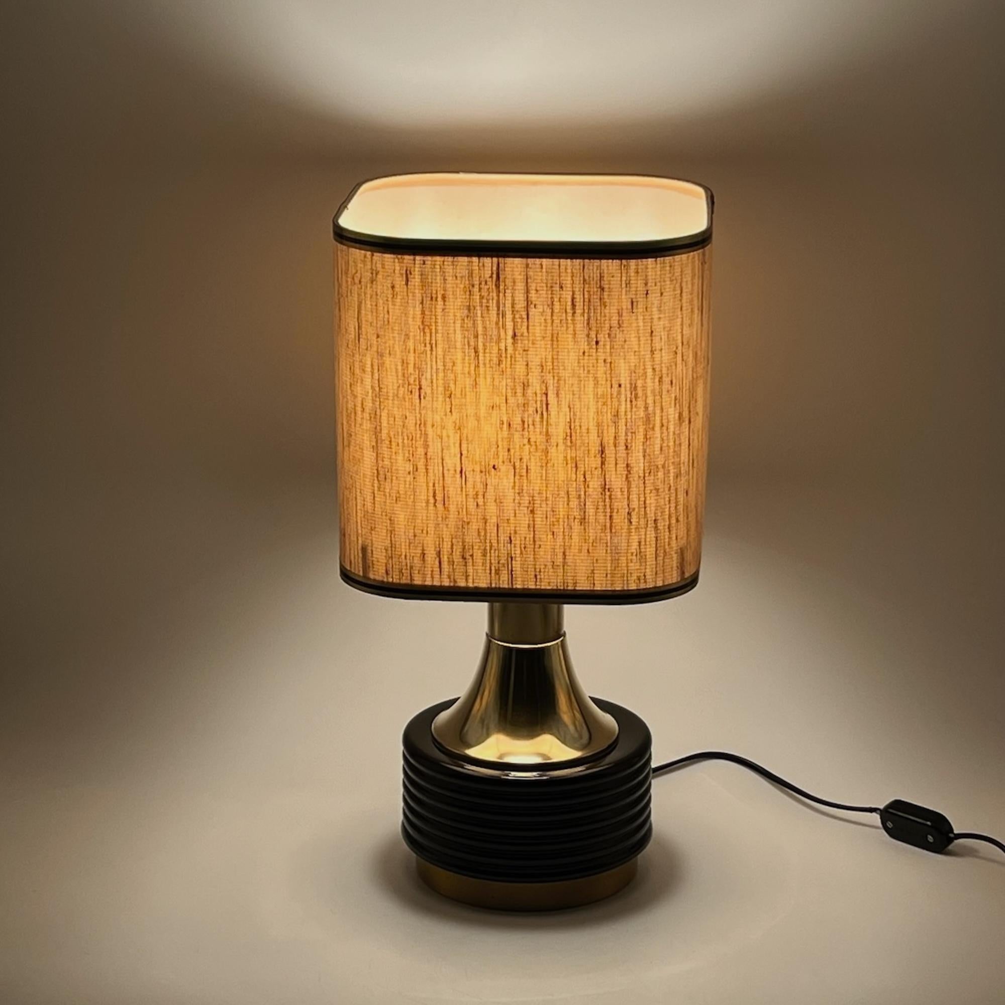 Mid-Century Modern Vintage Table Lamp in Brass and Metal Made in Italy, 1960s